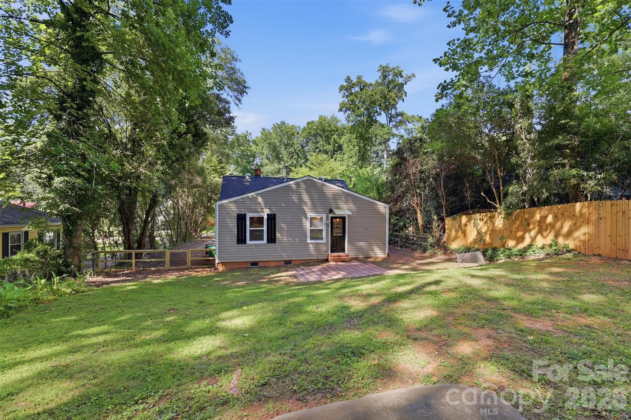 Single Family Residence at 1815 Arnold Drive, Charlotte, photo 24 of 28