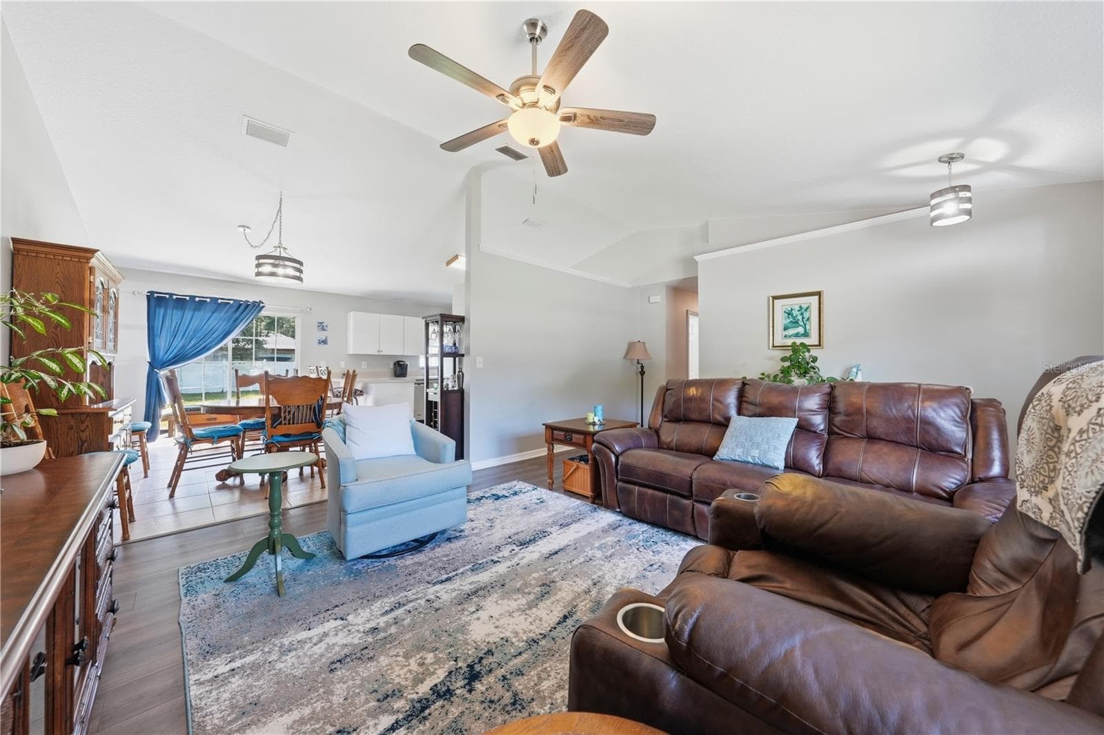 Spacious enough for a large gathering - 3835 NE 13TH AVE, OCALA