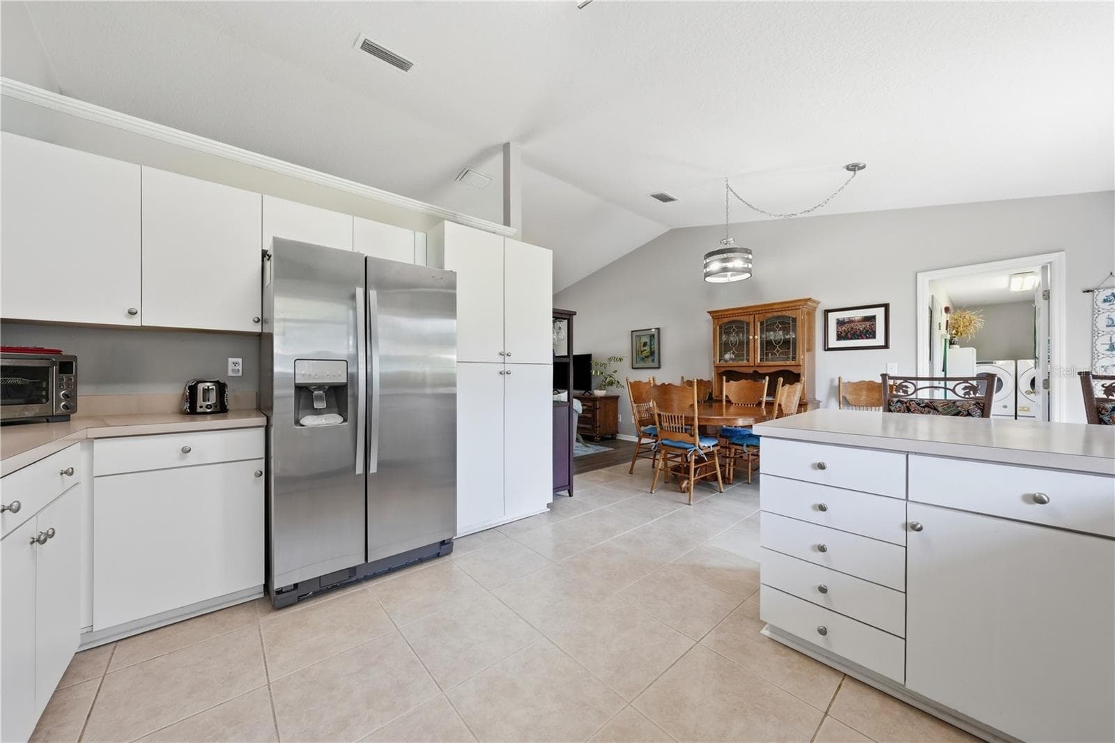 Entertaining made simple in your new home - 3835 NE 13TH AVE, OCALA
