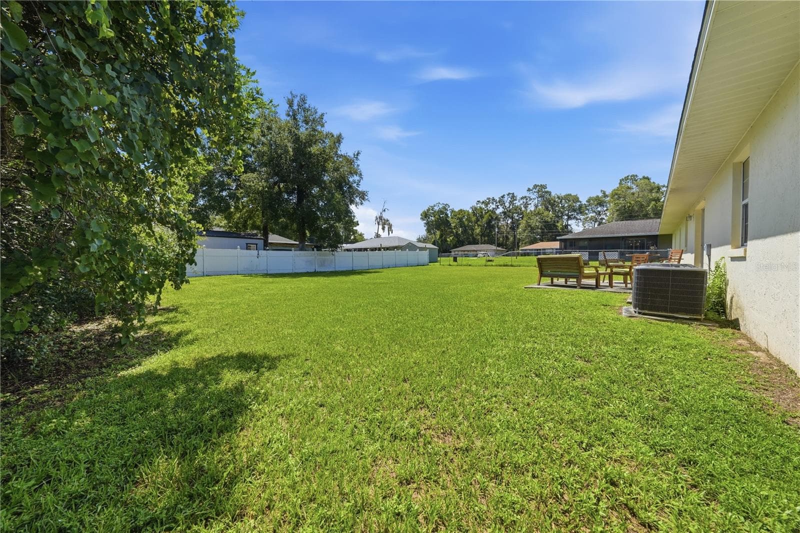Fully fenced backyard - 3835 NE 13TH AVE, OCALA