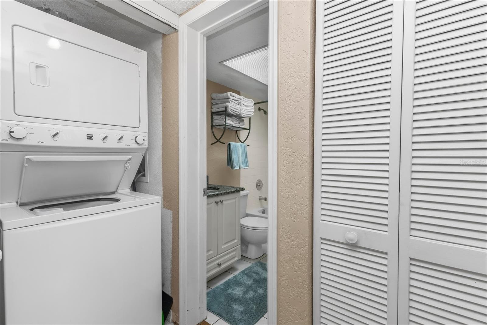 Condominium at 4000 OAKVIEW DR #L4, PORT CHARLOTTE, photo 25 of 46