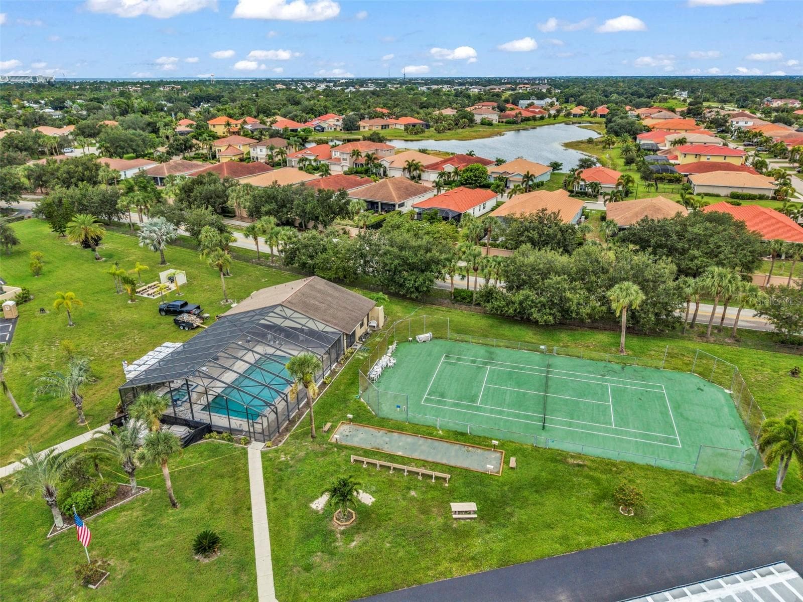 POOL AND TENNIS COURTS - 4000 OAKVIEW DR #L4, PORT CHARLOTTE
