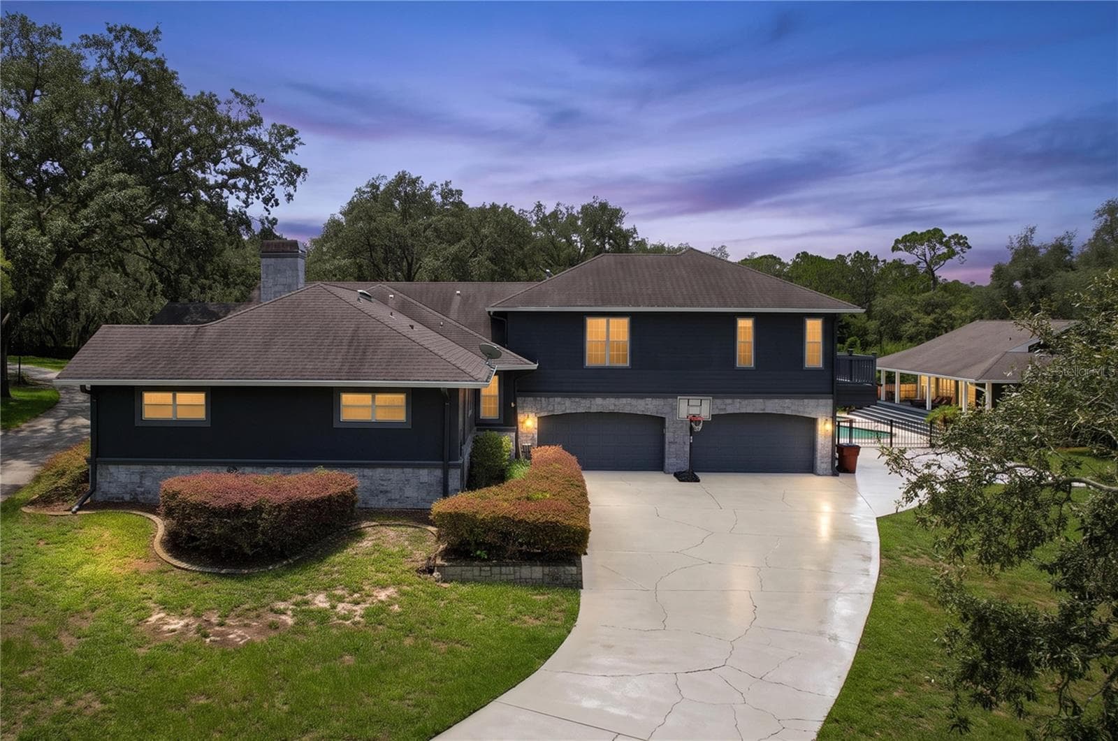 Single Family Residence at 2918 MAGNOLIA TRCE, TARPON SPRINGS, photo 3 of 75