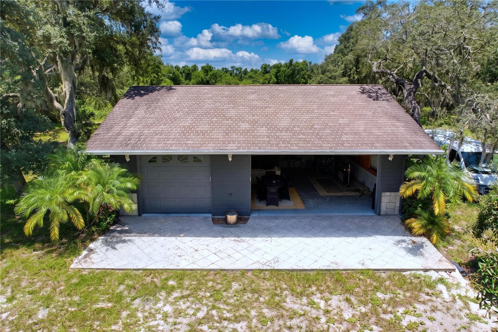 Detached three car garage - 2918 MAGNOLIA TRCE, TARPON SPRINGS
