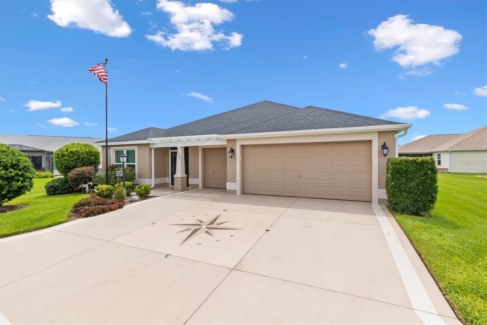 Single Family Residence at 5996 DELPHINA LOOP, THE VILLAGES, photo 2 of 41