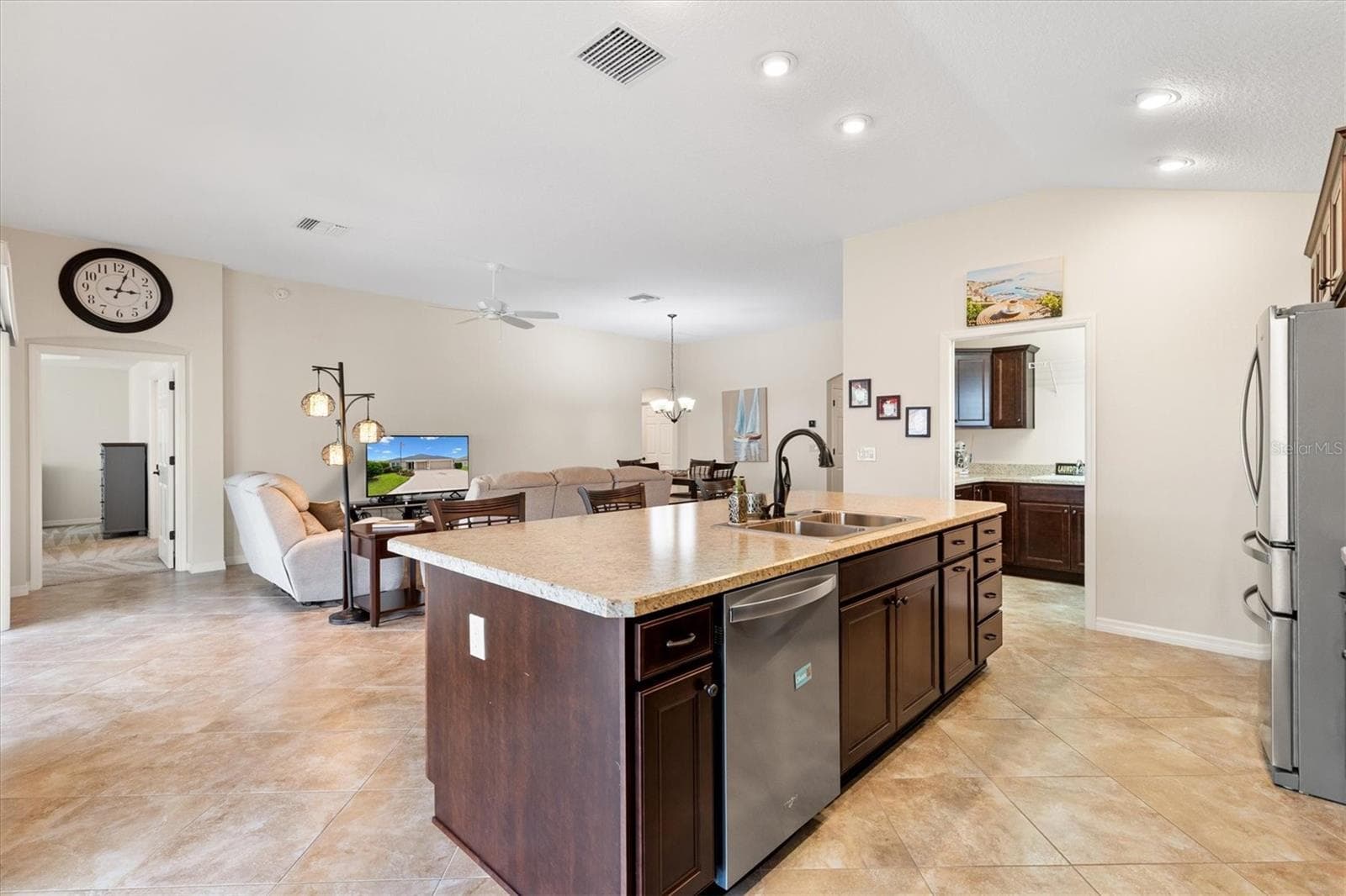 Single Family Residence at 5996 DELPHINA LOOP, THE VILLAGES, photo 14 of 41