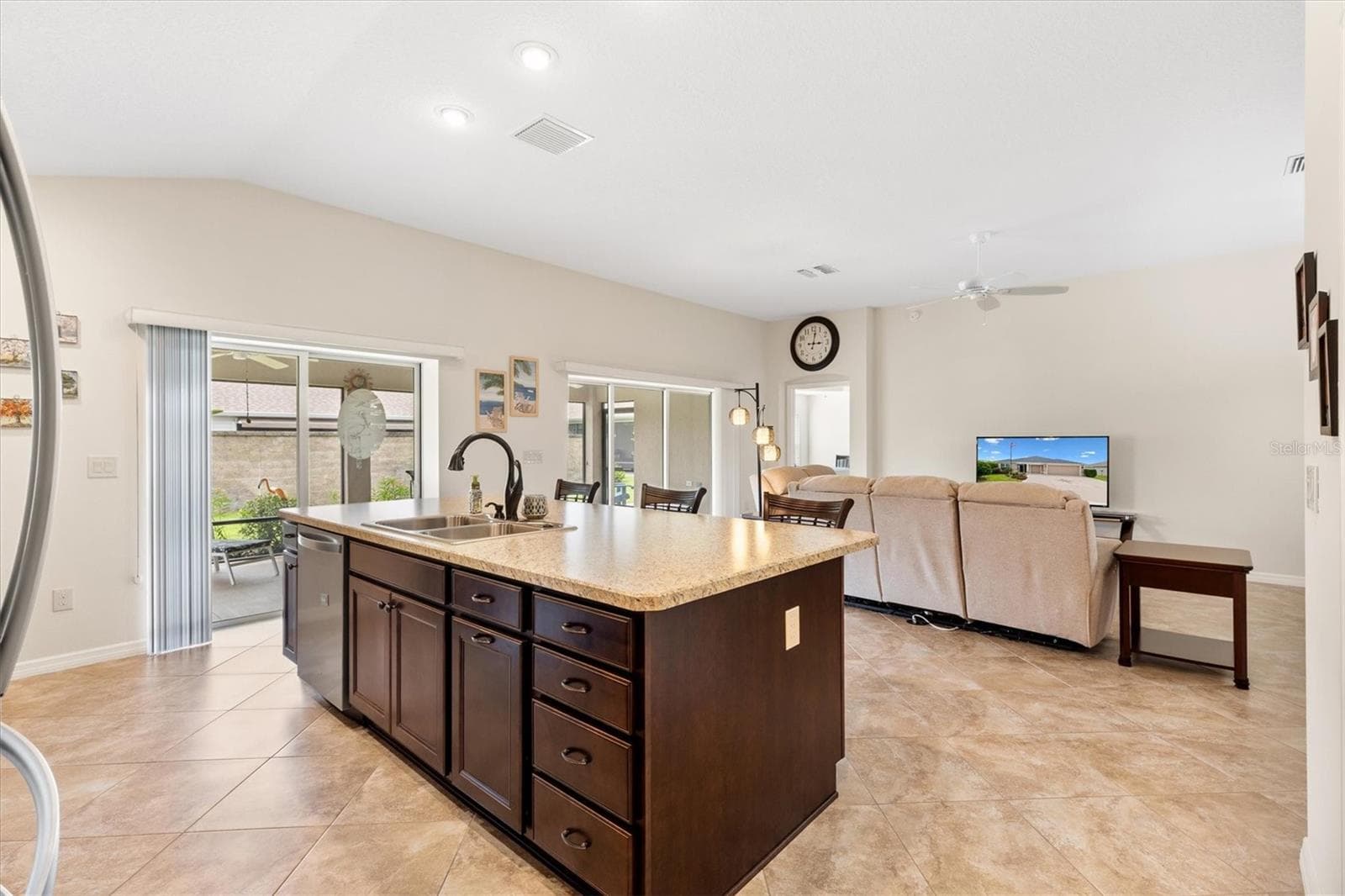 Single Family Residence at 5996 DELPHINA LOOP, THE VILLAGES, photo 15 of 41
