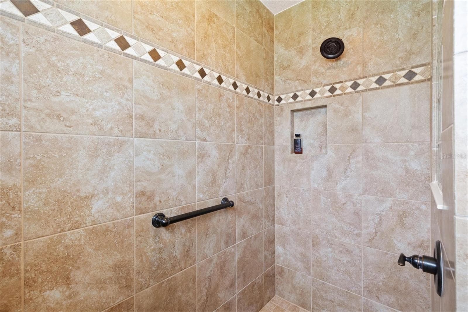 Single Family Residence at 5996 DELPHINA LOOP, THE VILLAGES, photo 19 of 41