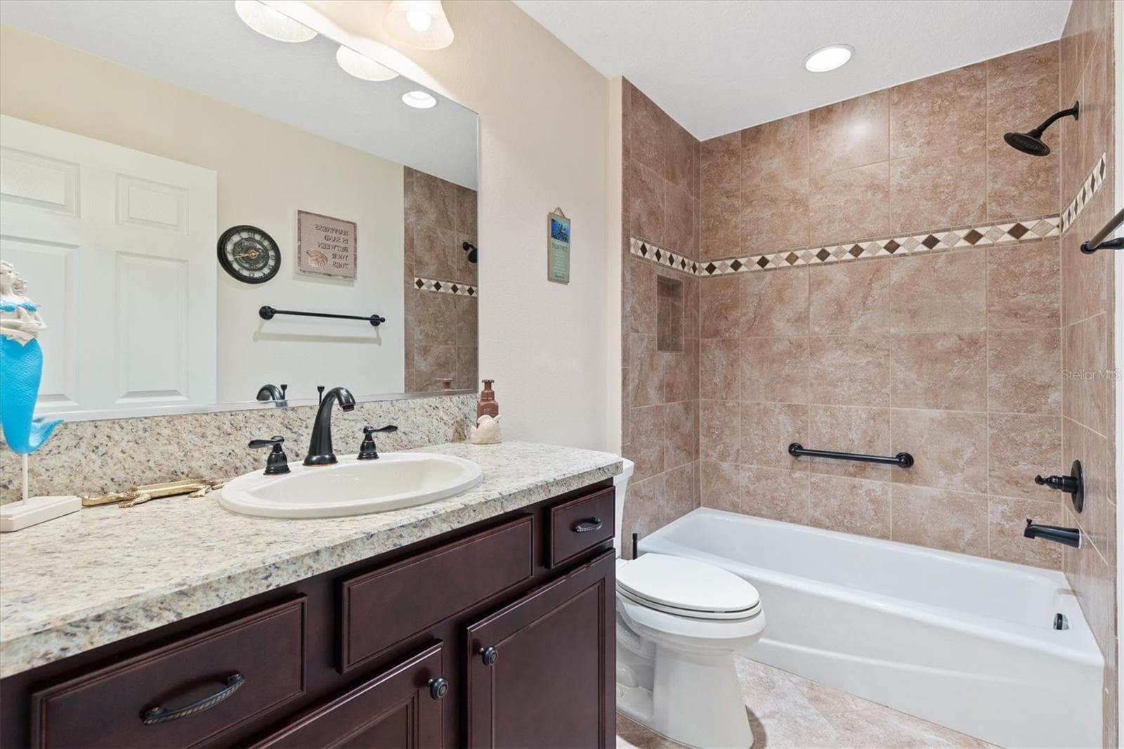 Single Family Residence at 5996 DELPHINA LOOP, THE VILLAGES, photo 22 of 41