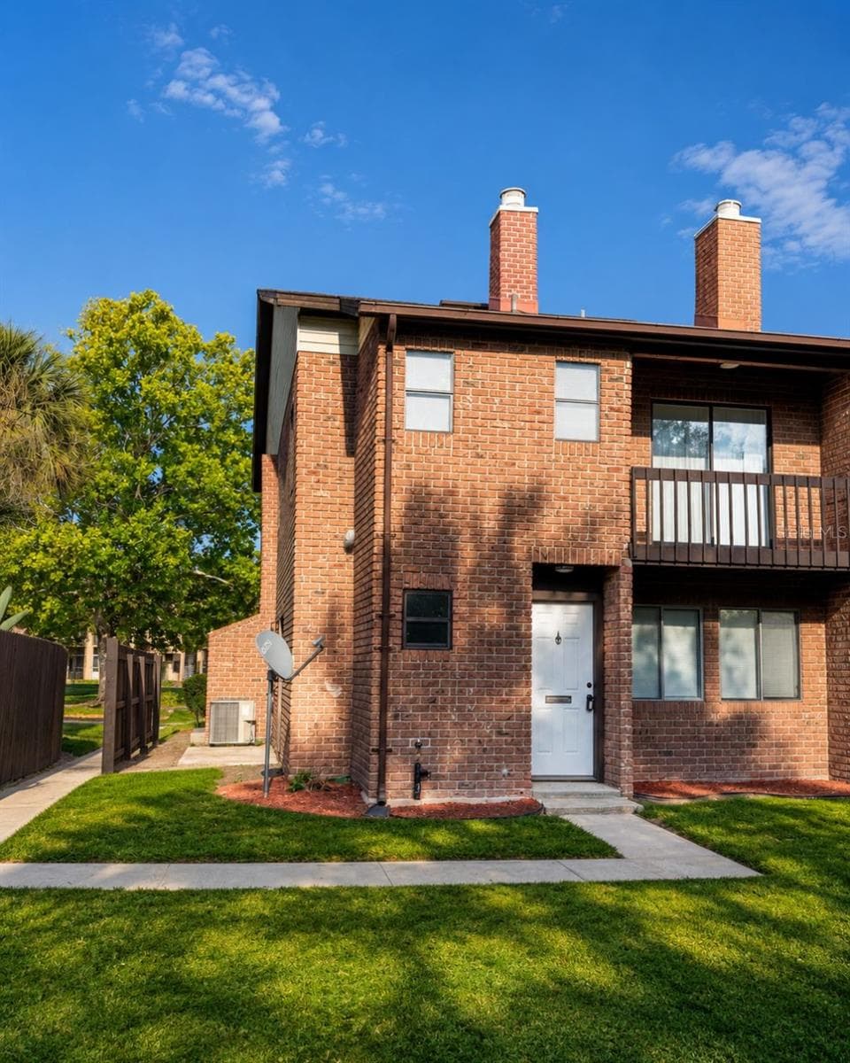 5032 DOWNING ST #10