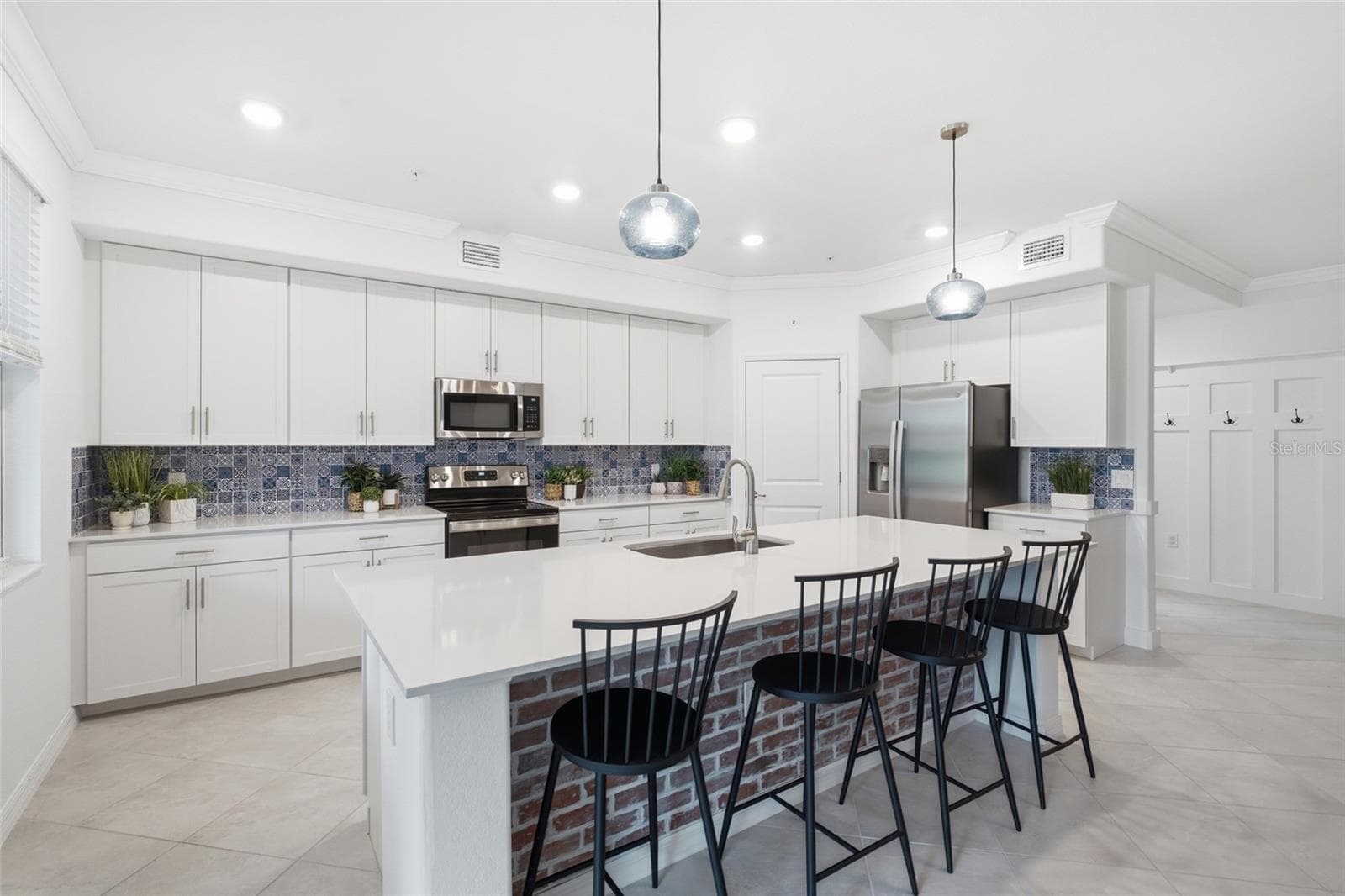 Condominium at 14680 SYCAMORE CT #3712, PUNTA GORDA, photo 6 of 65