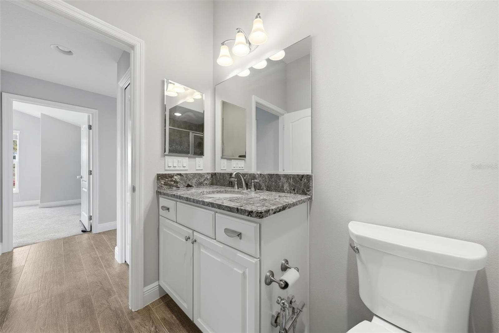 virtual staged bath 2 - 1166 BLOUNT AVE, THE VILLAGES