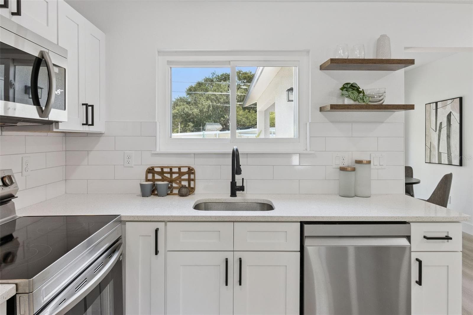 Single Family Residence at 7211 ORPINE DR N, ST PETERSBURG, photo 15 of 27