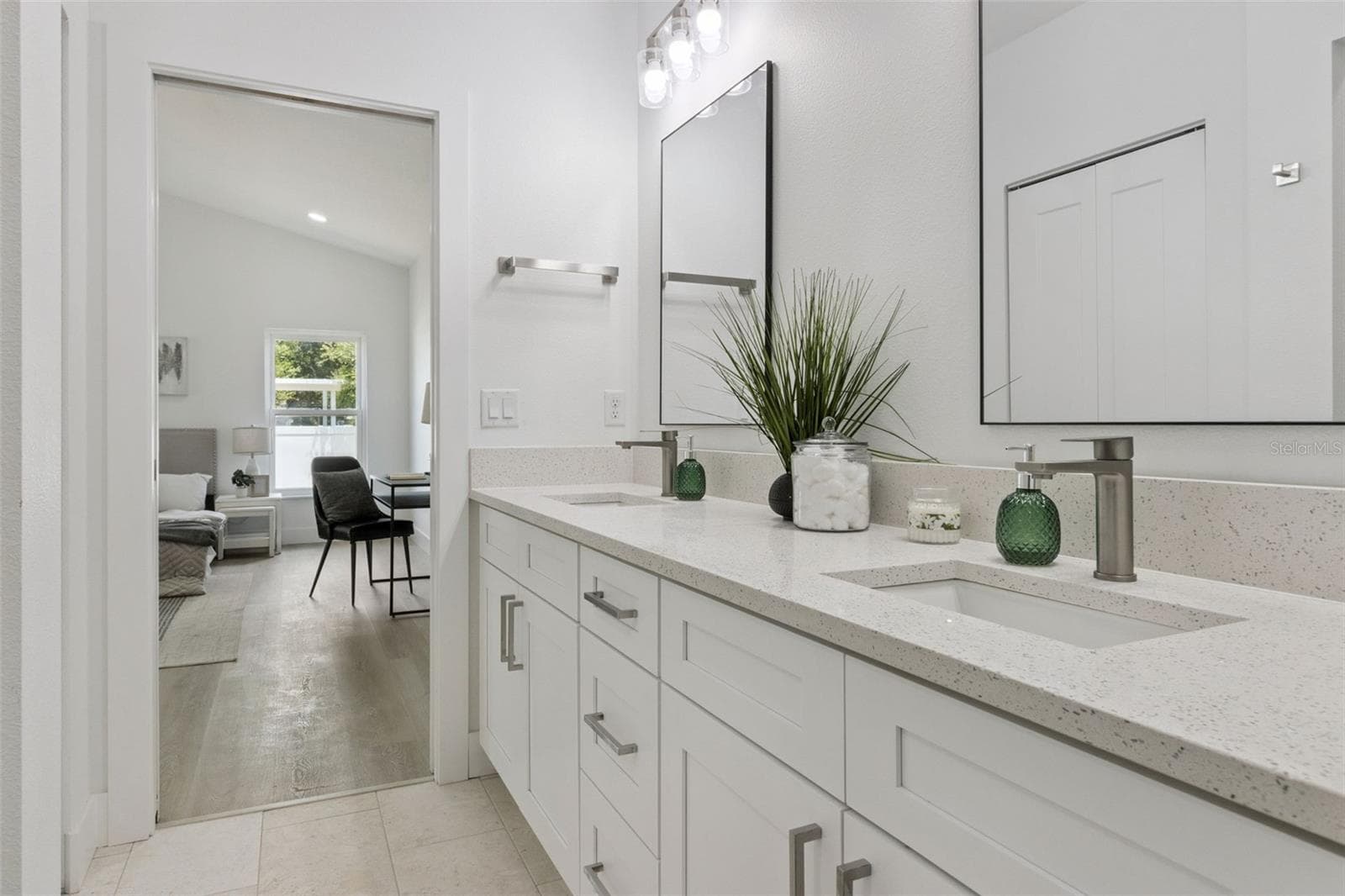 Single Family Residence at 7211 ORPINE DR N, ST PETERSBURG, photo 19 of 27