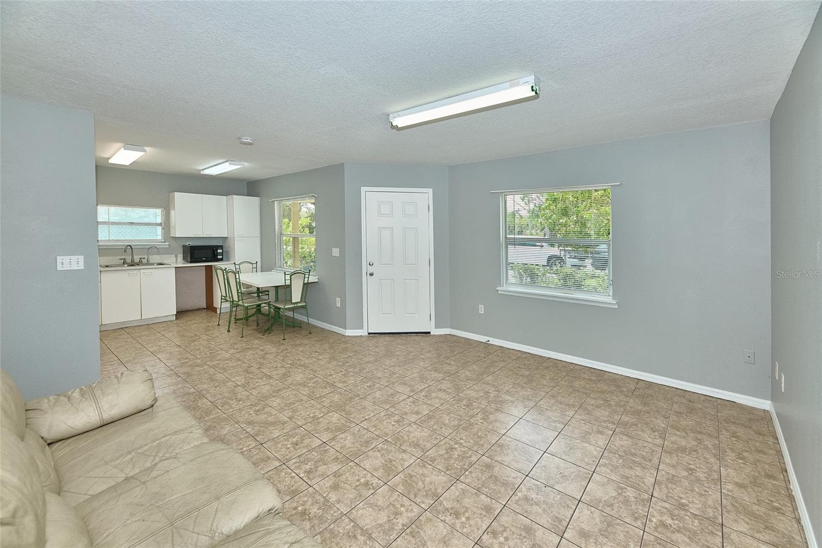 Single Family Residence at 212 13TH AVE W, BRADENTON, photo 4 of 23