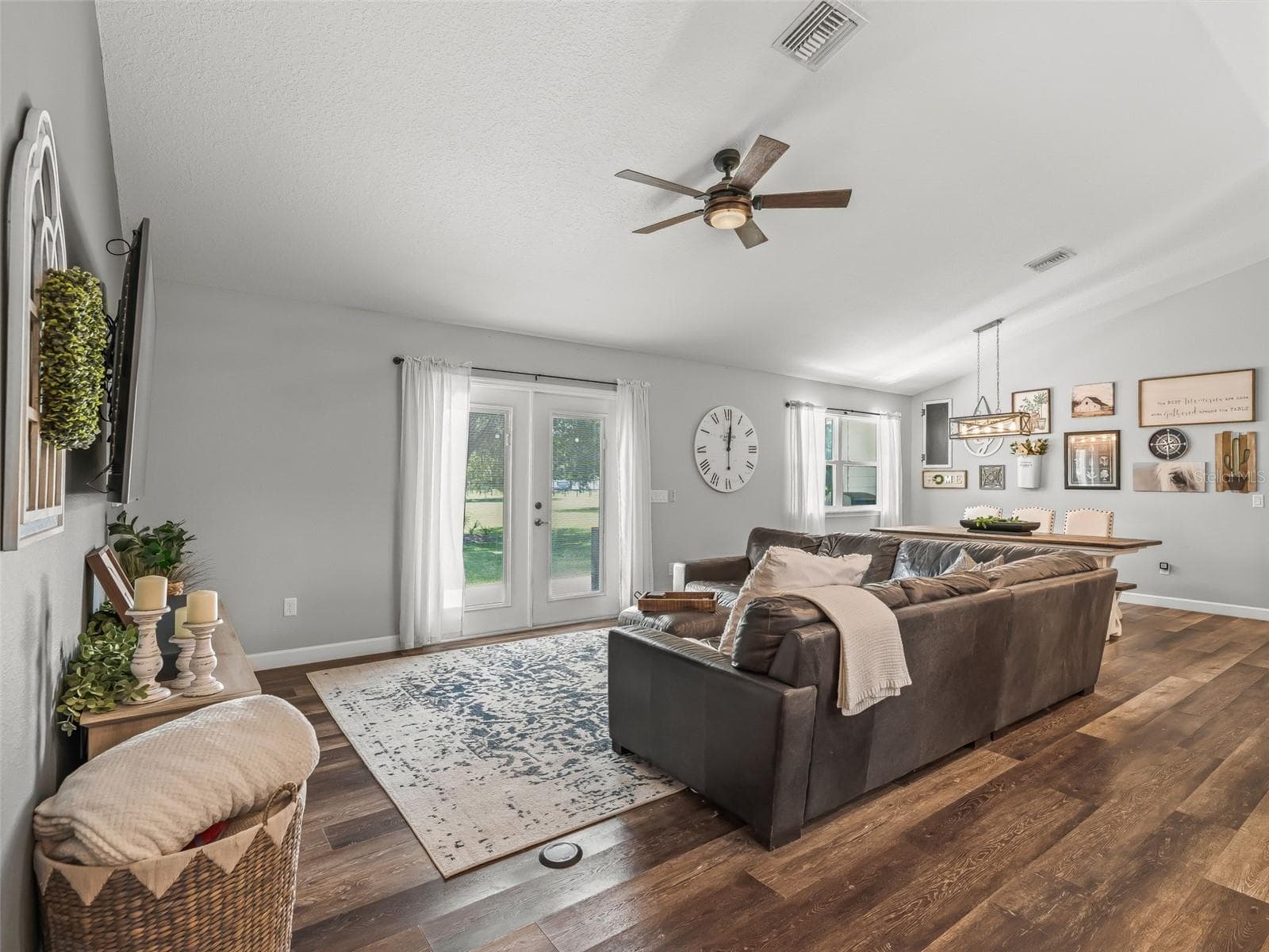 Single Family Residence at 1539 SE 34TH WAY, SUMTERVILLE, photo 8 of 51