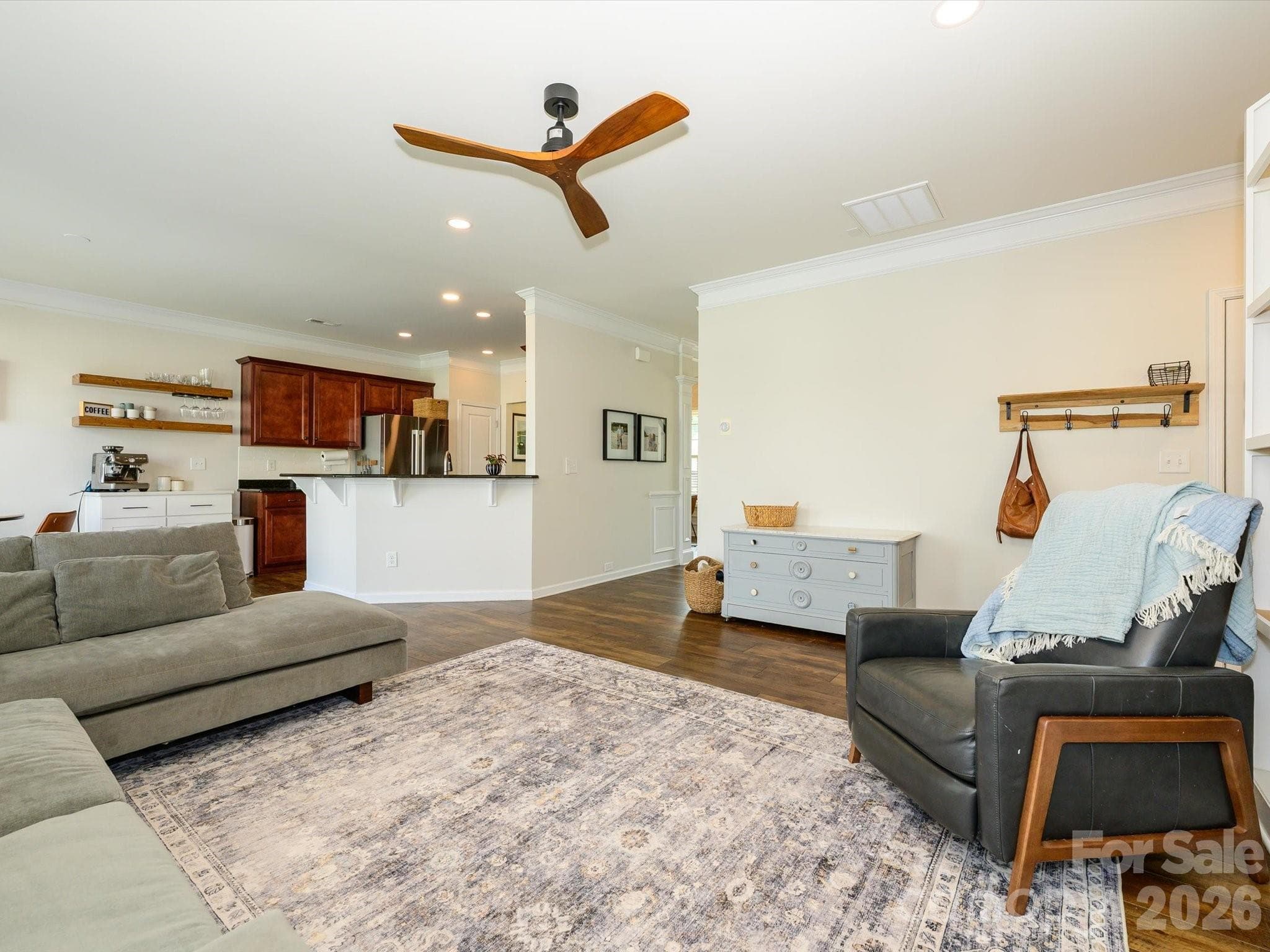 Single Family Residence at 1065 Pennington Drive, Lancaster, photo 14 of 41