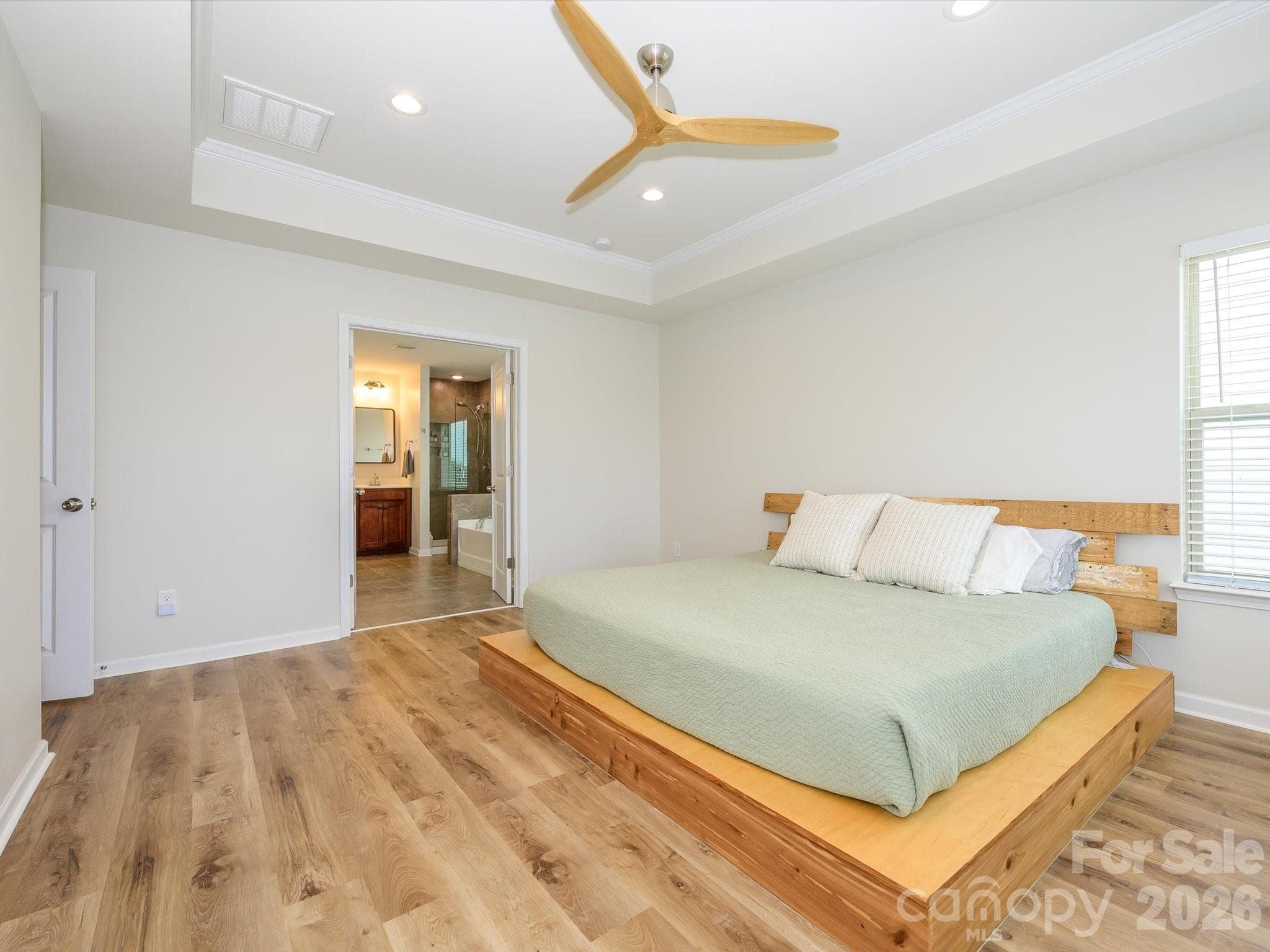 Single Family Residence at 1065 Pennington Drive, Lancaster, photo 16 of 41