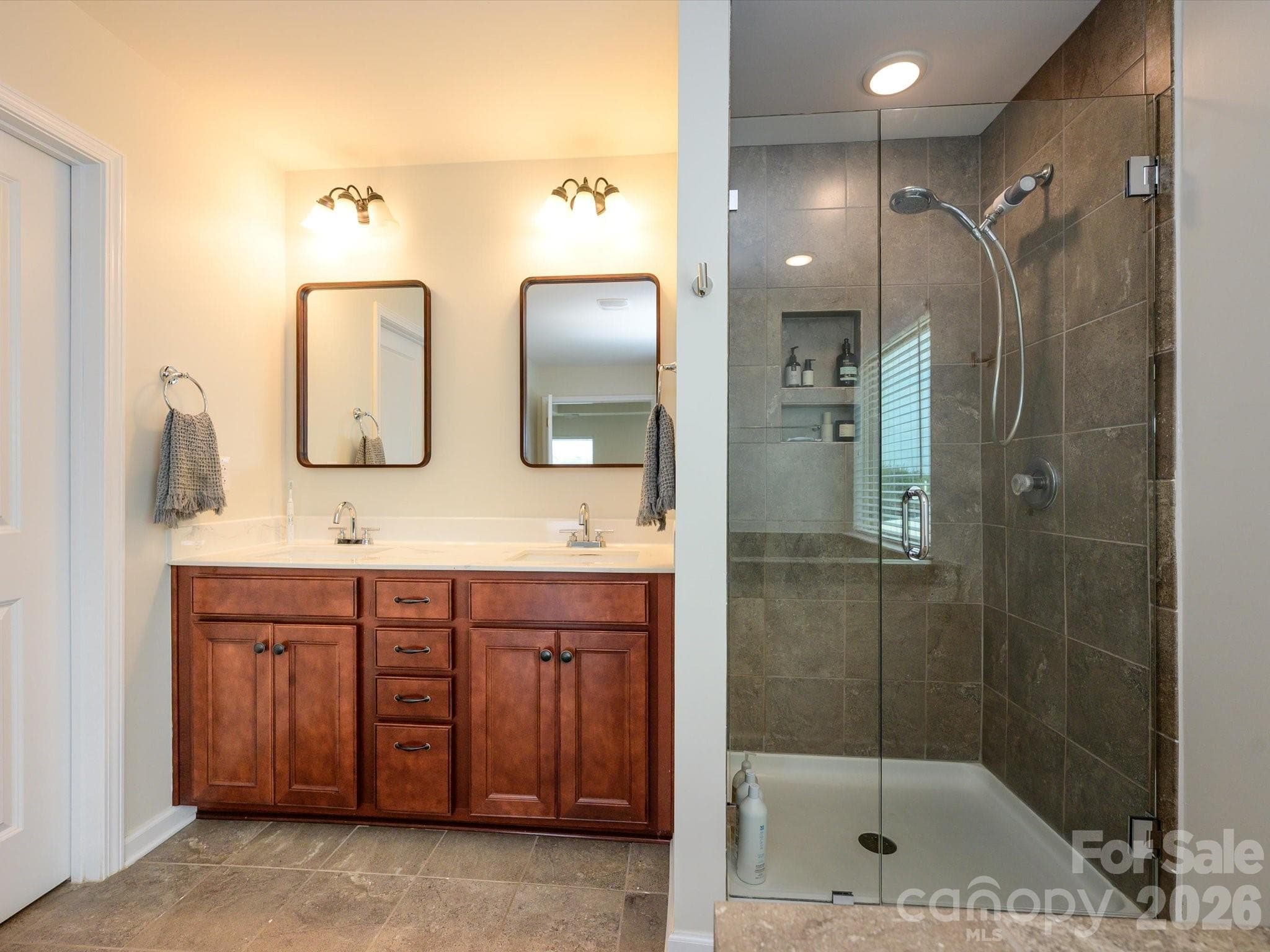 Single Family Residence at 1065 Pennington Drive, Lancaster, photo 20 of 41