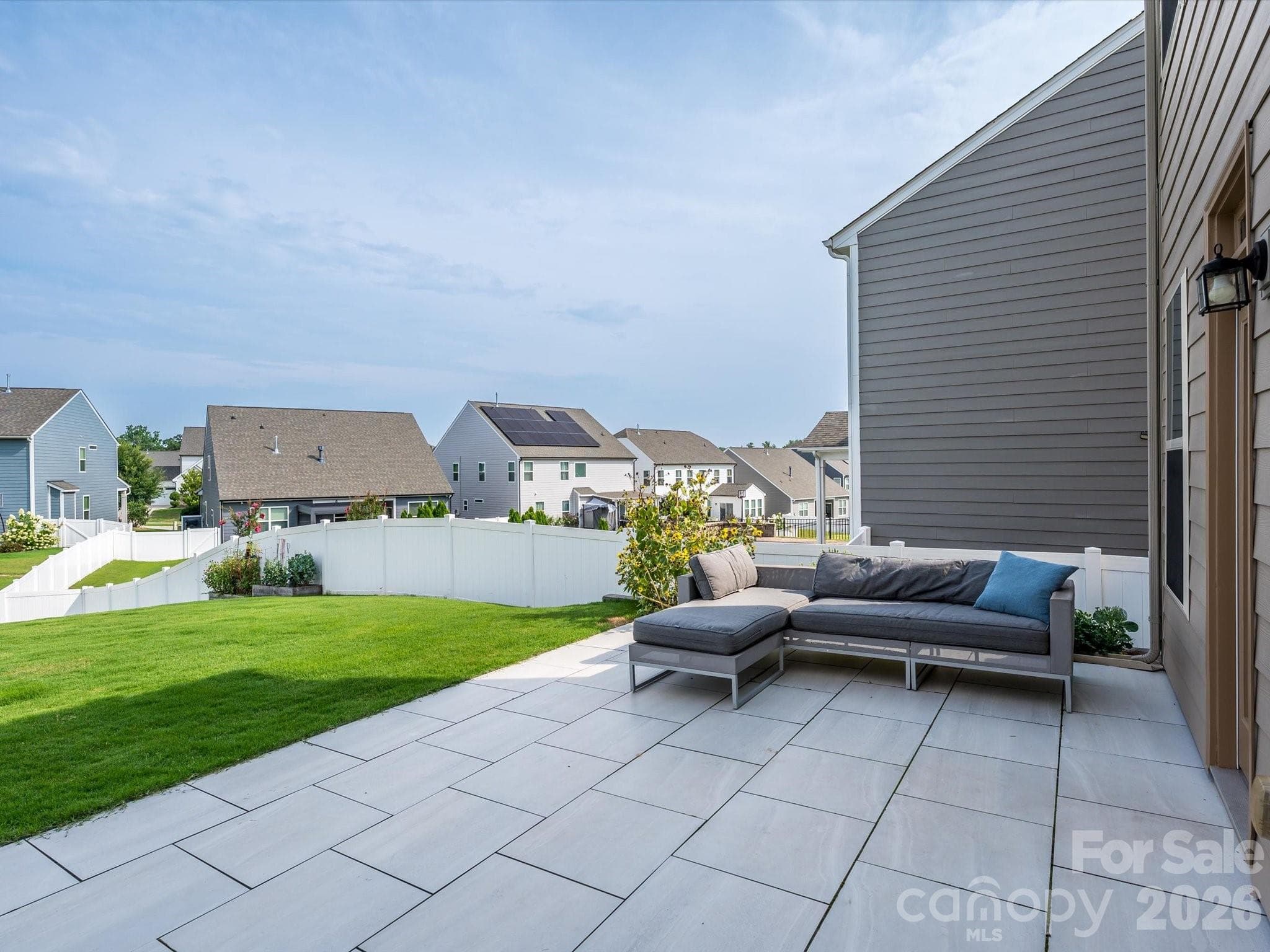 Single Family Residence at 1065 Pennington Drive, Lancaster, photo 31 of 41