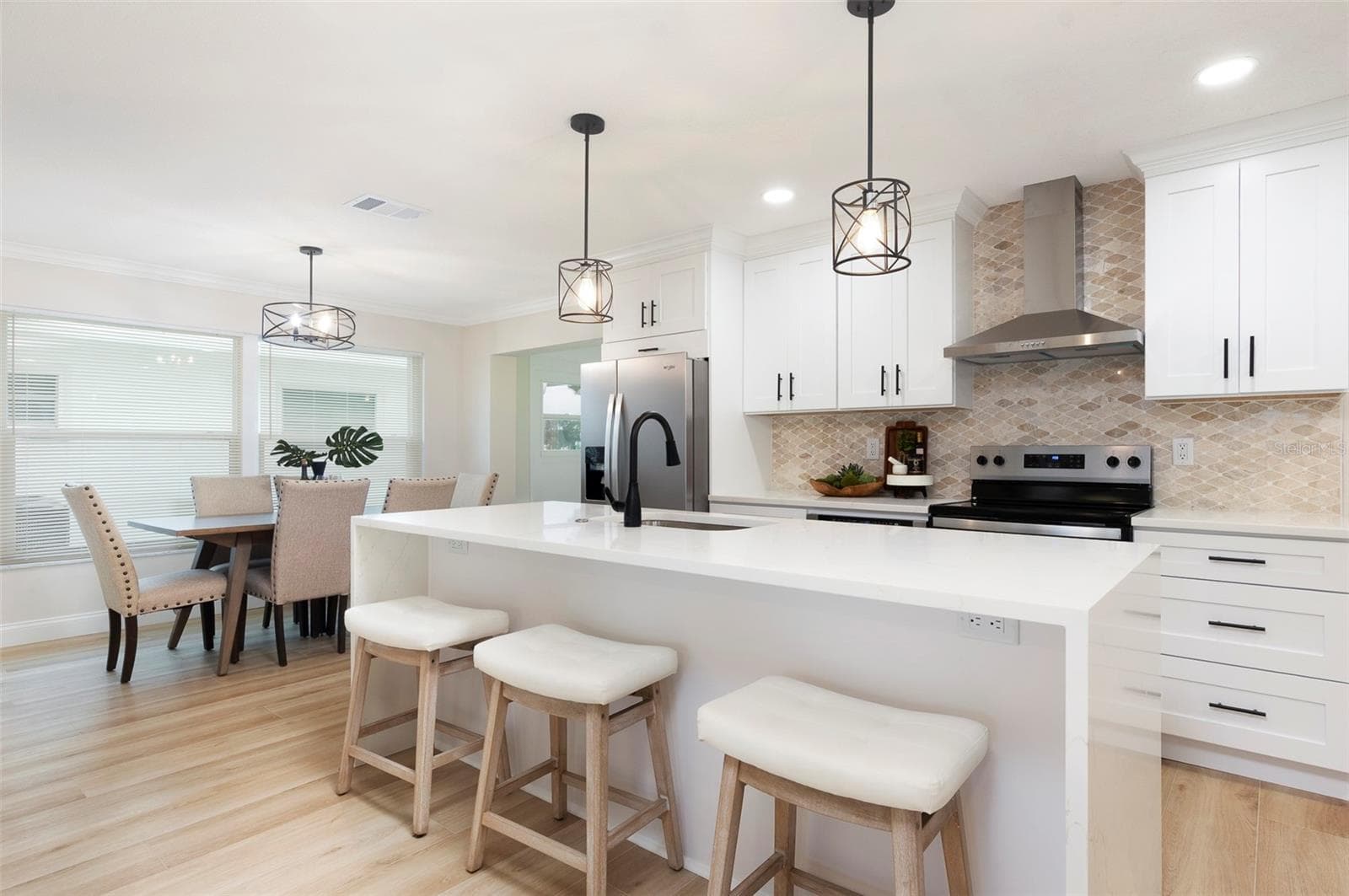 Single Family Residence at 4034 MAINLANDS BLVD N, PINELLAS PARK, photo 10 of 41