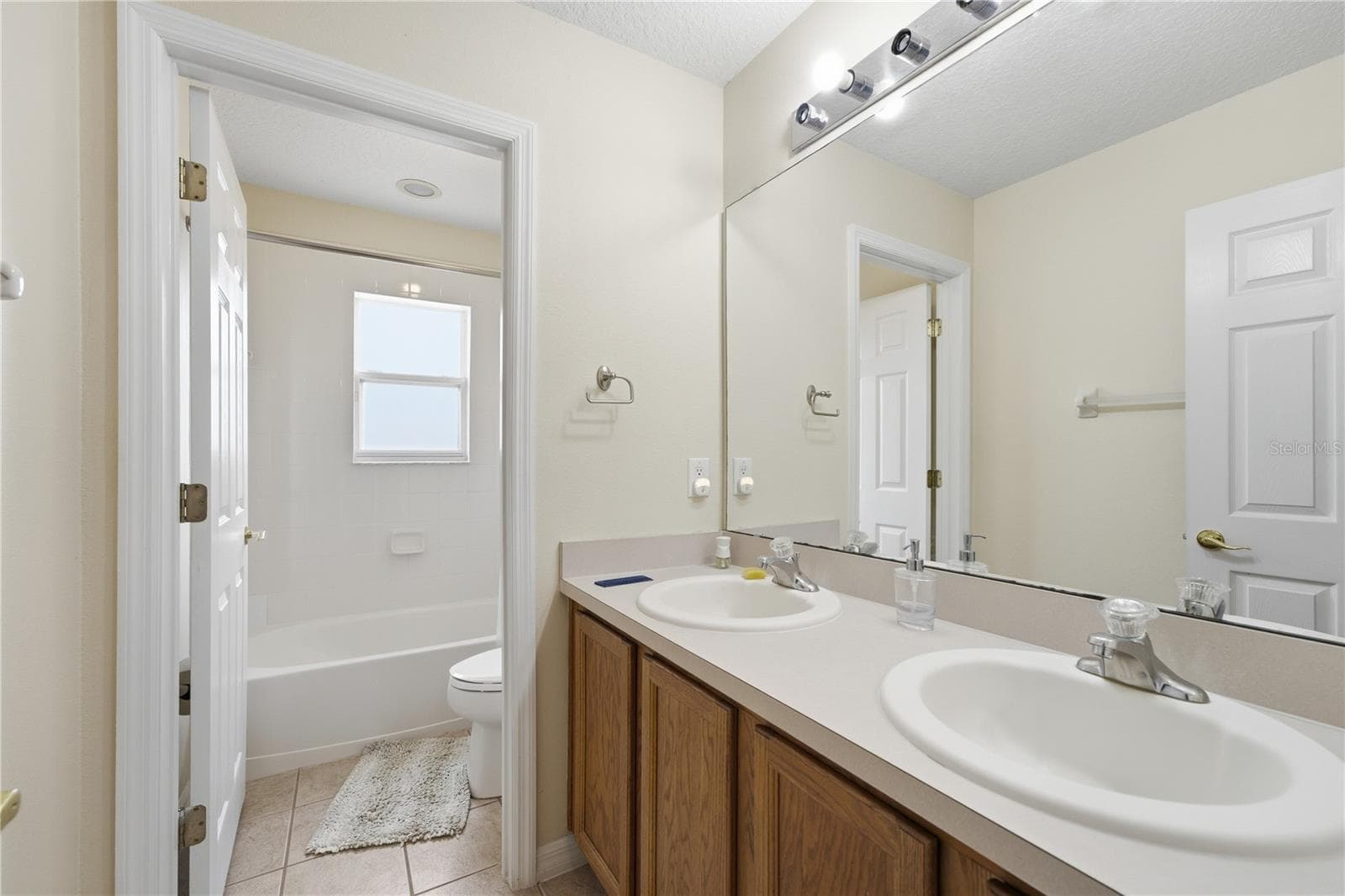 2nd Bathroom - 10114 OAK CREST RD, ORLANDO