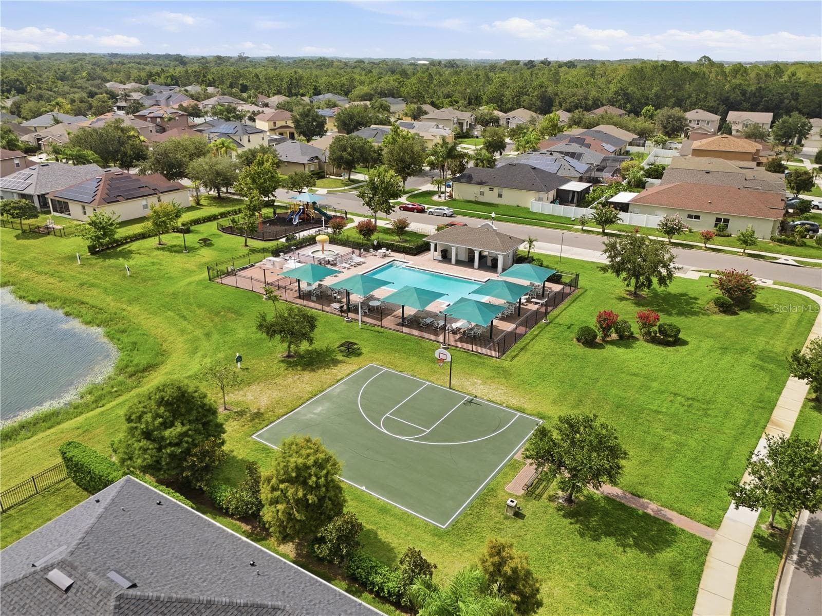 Community areas - 10114 OAK CREST RD, ORLANDO
