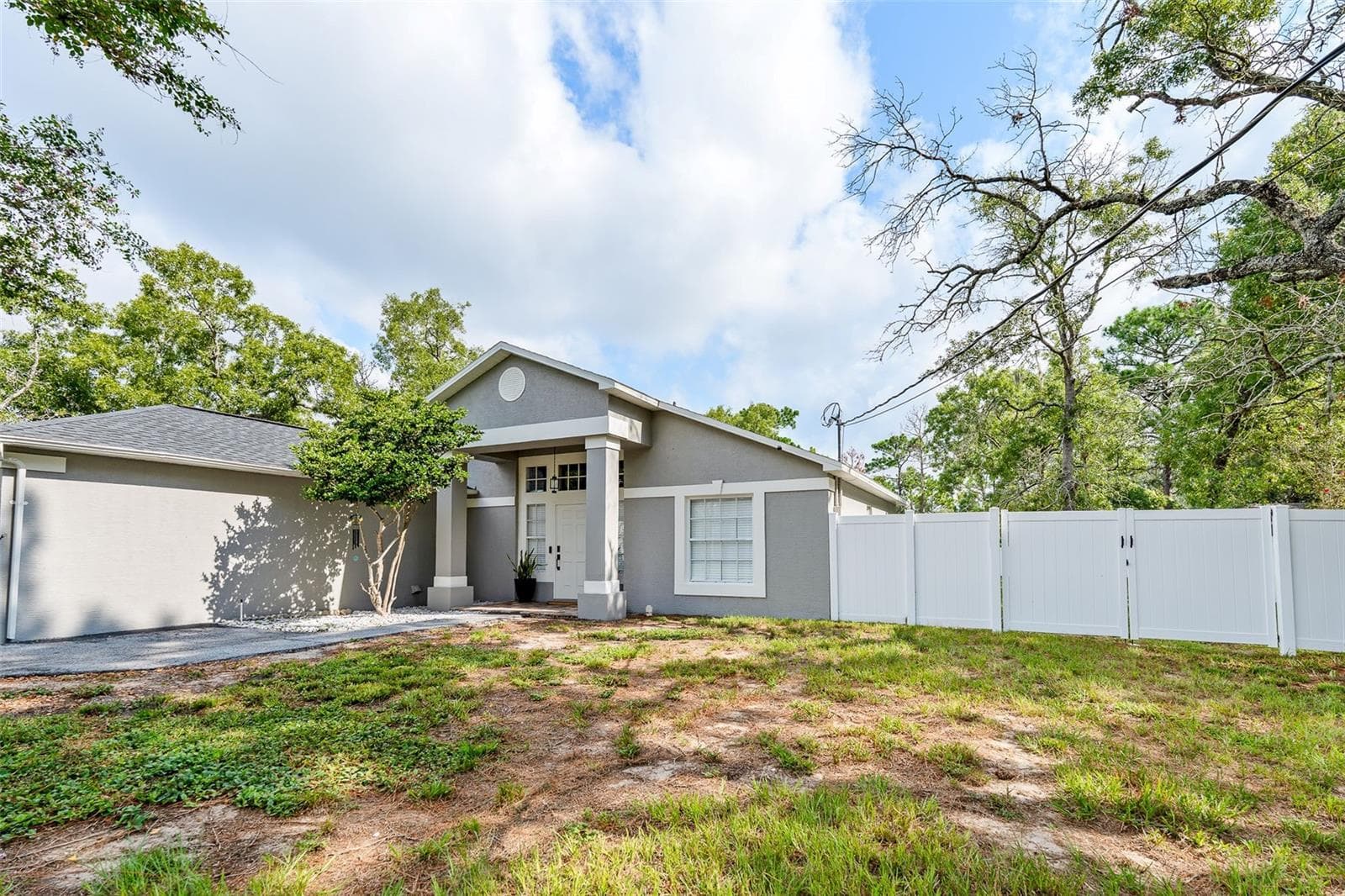 Single Family Residence at 11225 FLOWER AVE, WEEKI WACHEE, photo 2 of 64
