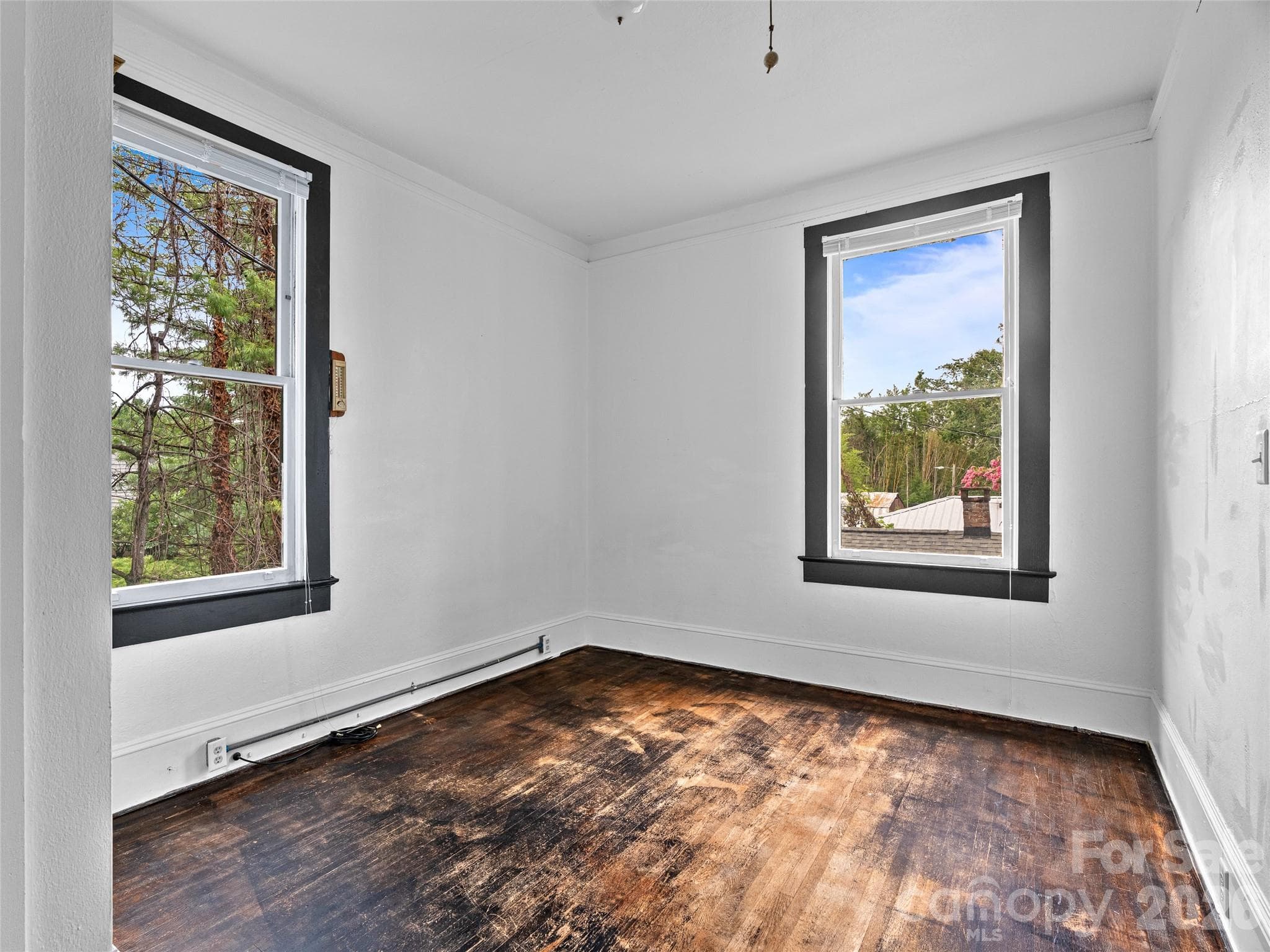 Upper Level 2nd Bedroom - 111-113 Stewart Street, Hendersonville