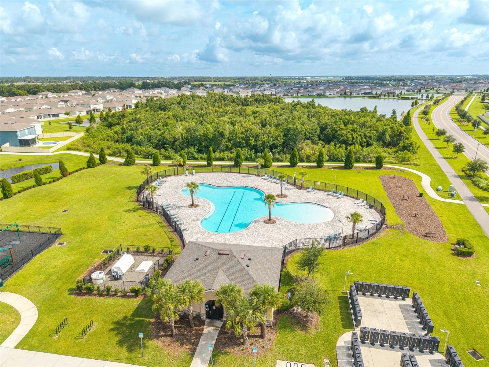 Single Family Residence at 5508 ARLINGTON RIVER DR, LAKELAND, photo 51 of 62