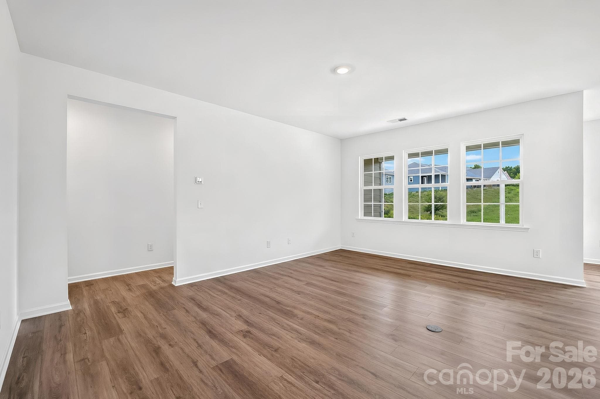 Single Family Residence at 8548 Norman Forest Road, Lancaster, photo 9 of 31