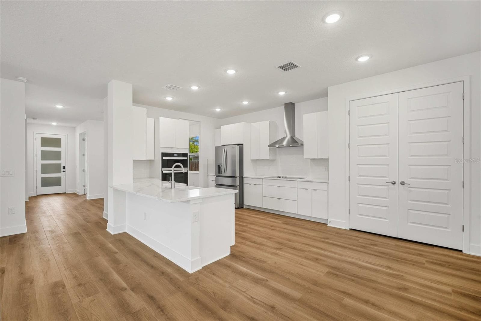 Kitchen has room for dinette and full pantry - 3108 W BALLAST POINT BLVD, TAMPA