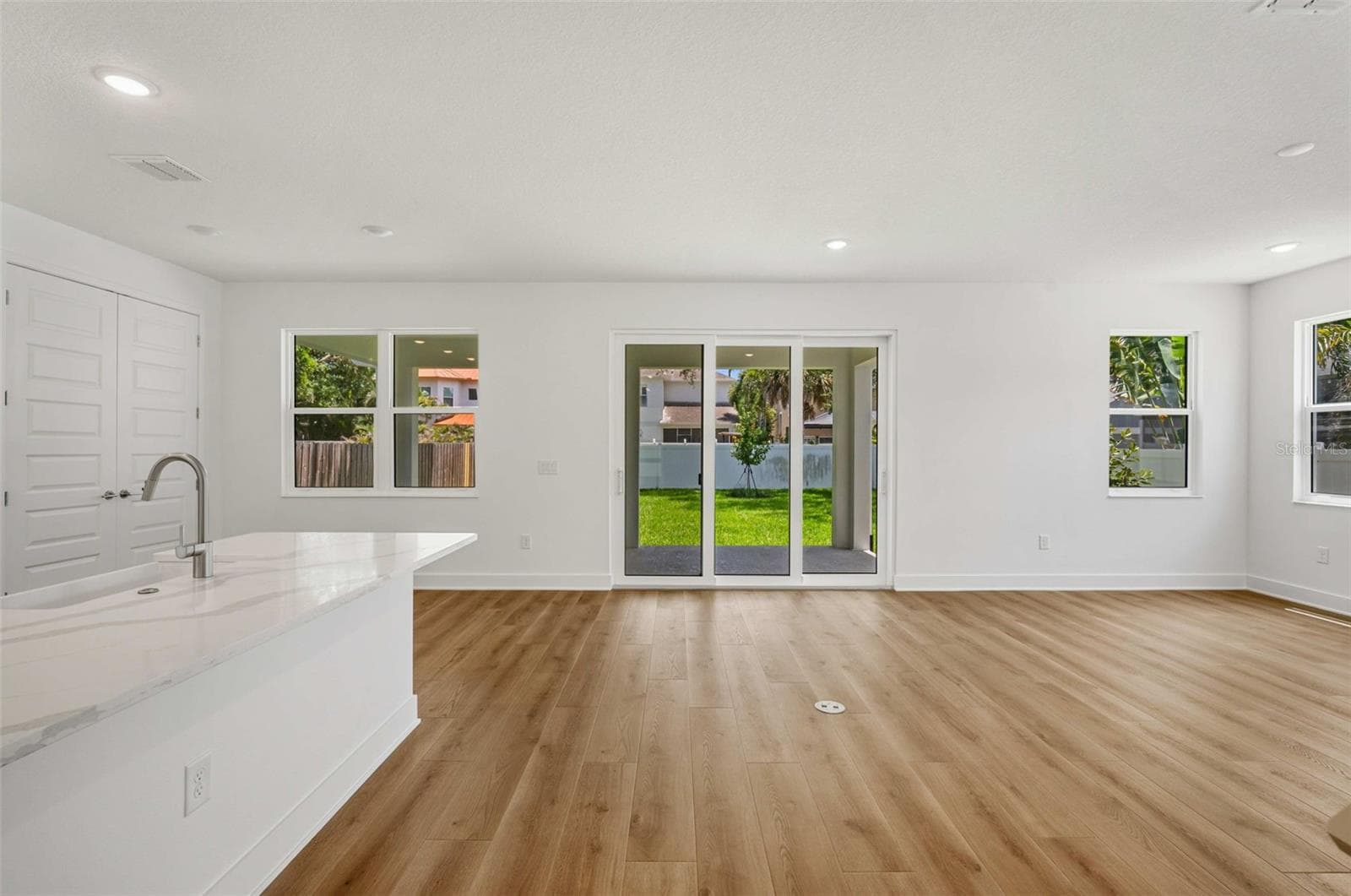 Family room - 3108 W BALLAST POINT BLVD, TAMPA
