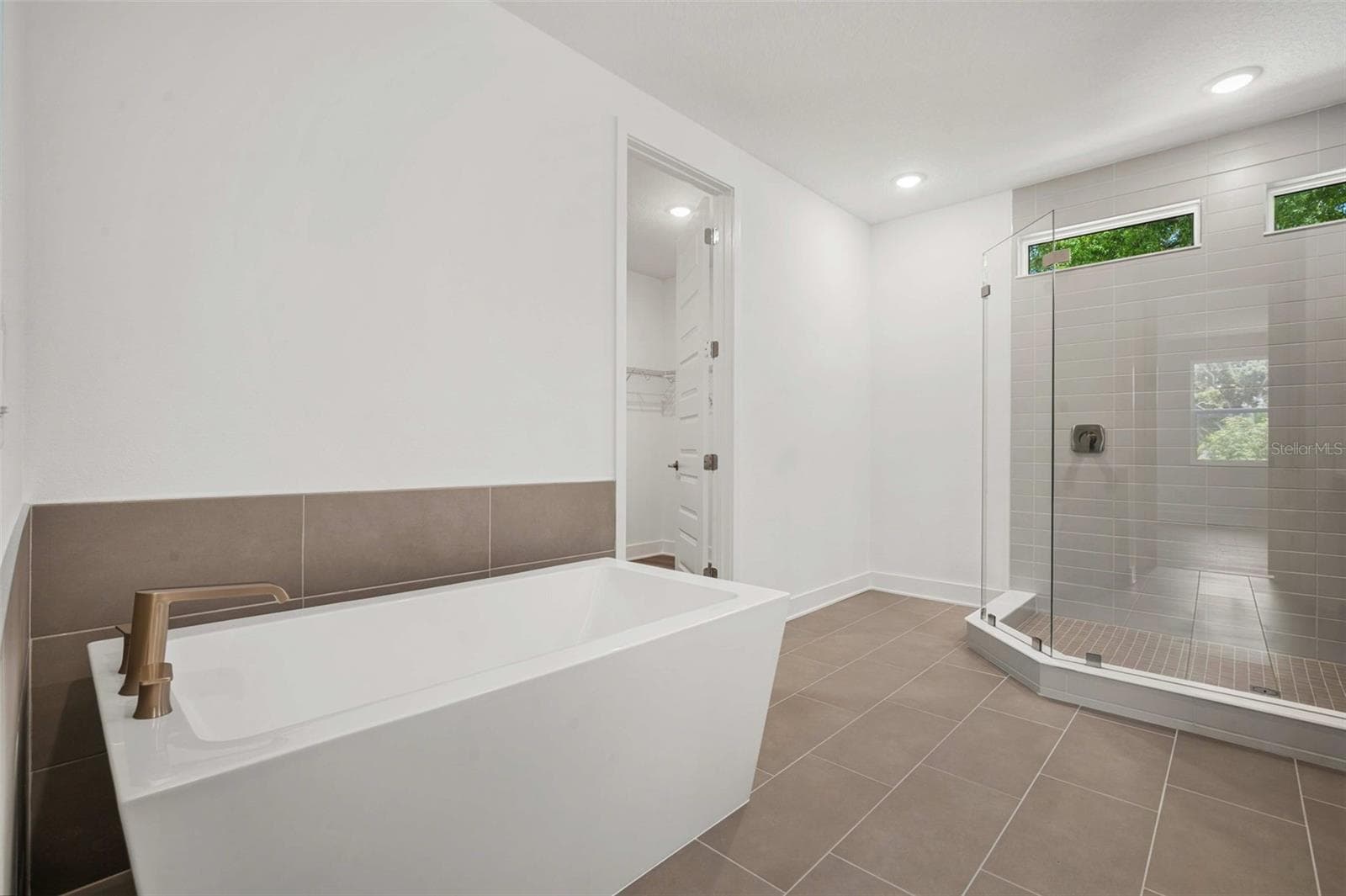 Primary en suite - 3108 W BALLAST POINT BLVD, TAMPA