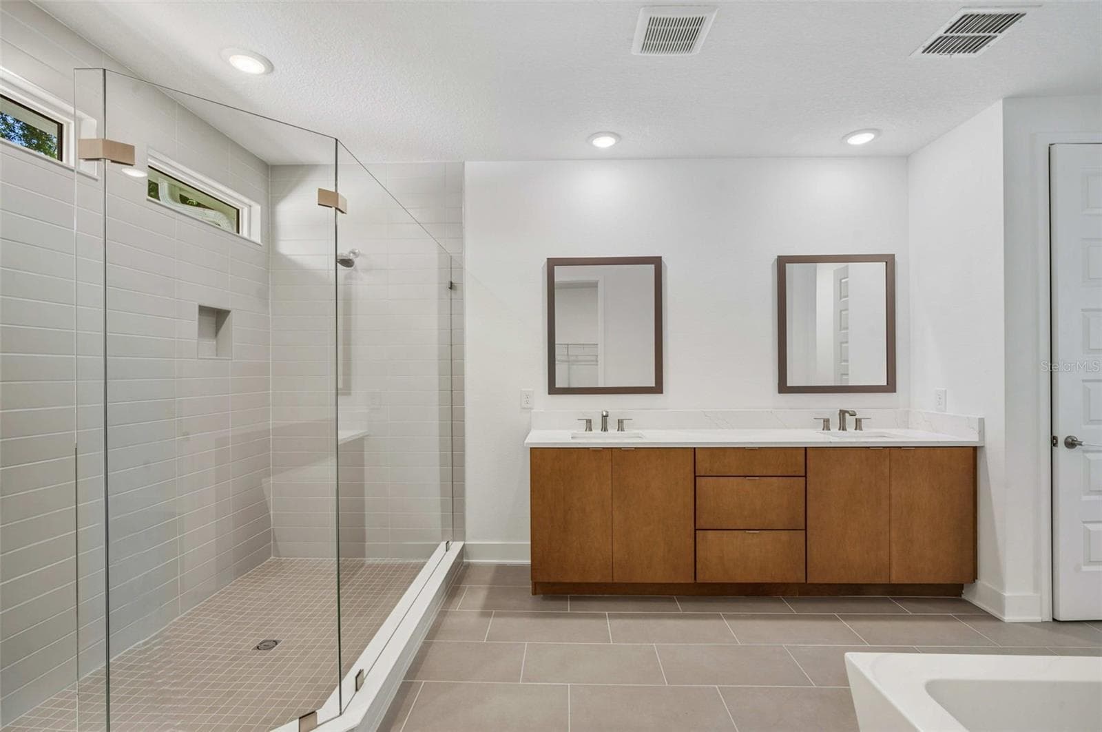 Primary en suite - 3108 W BALLAST POINT BLVD, TAMPA