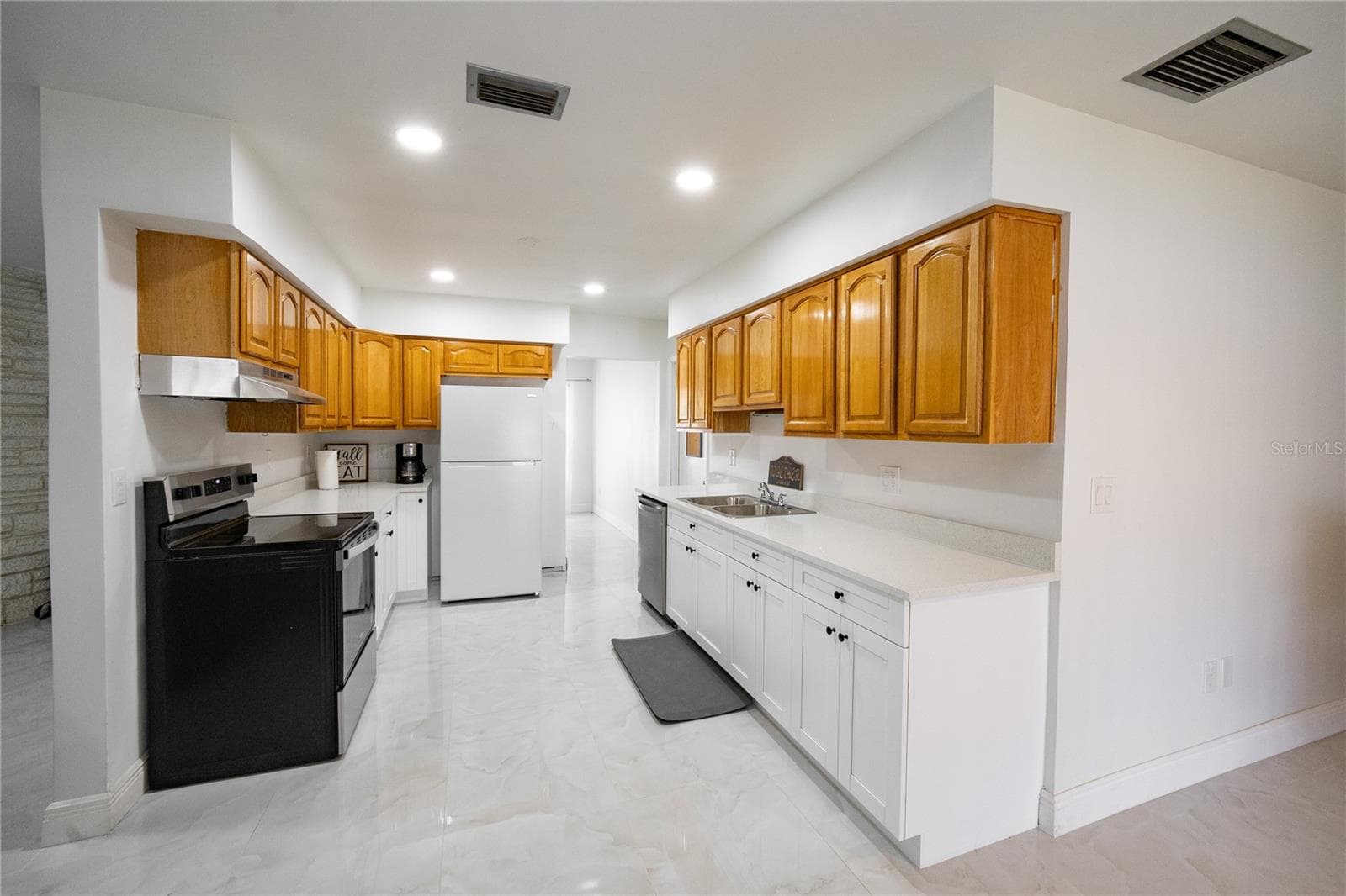 Kitchen - 8413 MILLWOOD DR, TAMPA