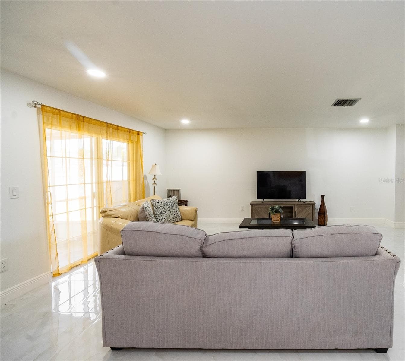 Living Room - 8413 MILLWOOD DR, TAMPA