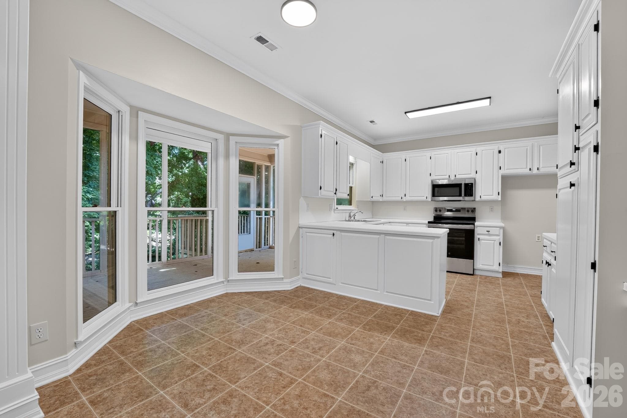 Single Family Residence at 1935 Hamptonwood Road, Rock Hill, photo 11 of 27