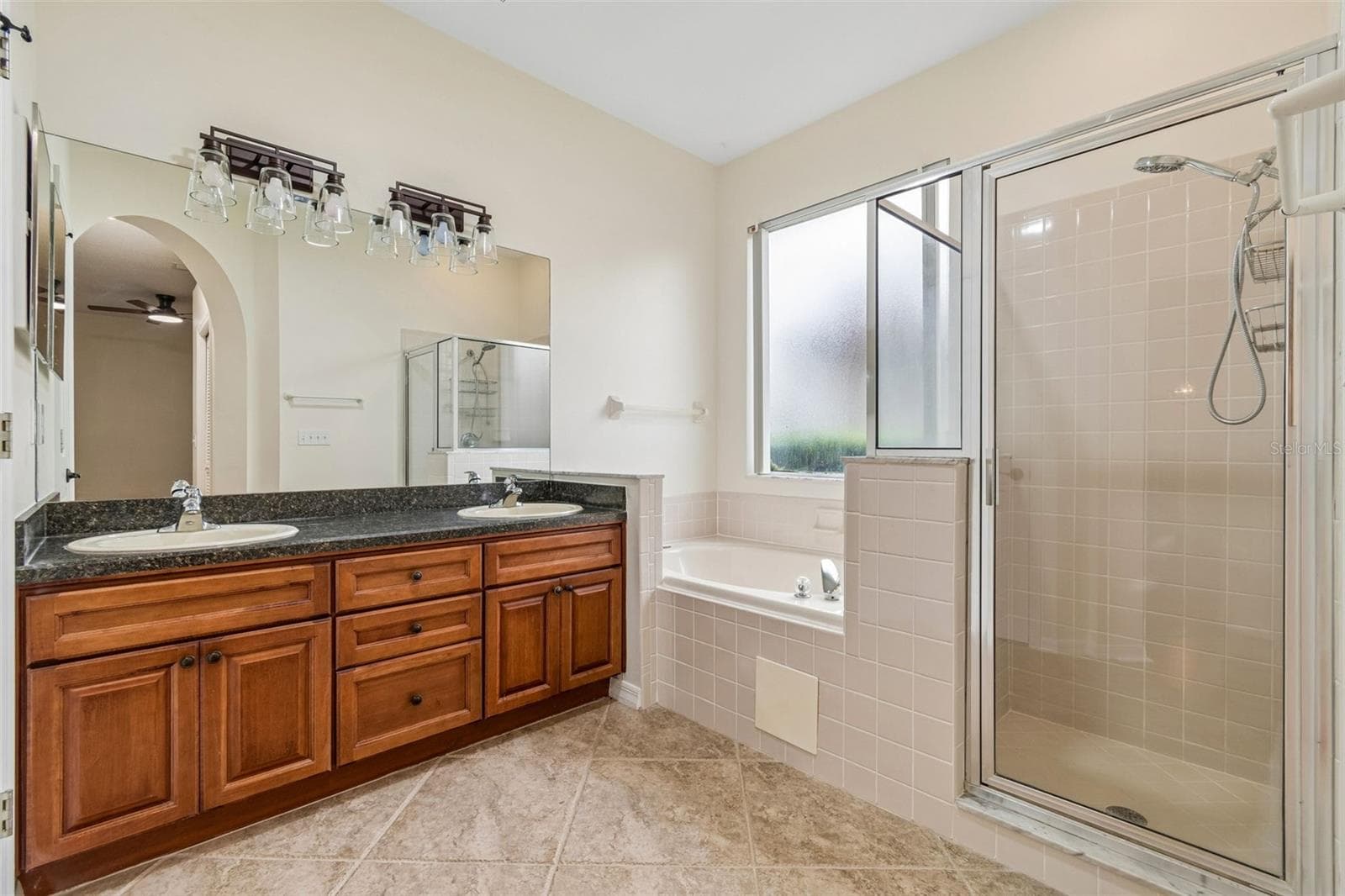 master bath - 5306 WATERLEAF CT, VALRICO
