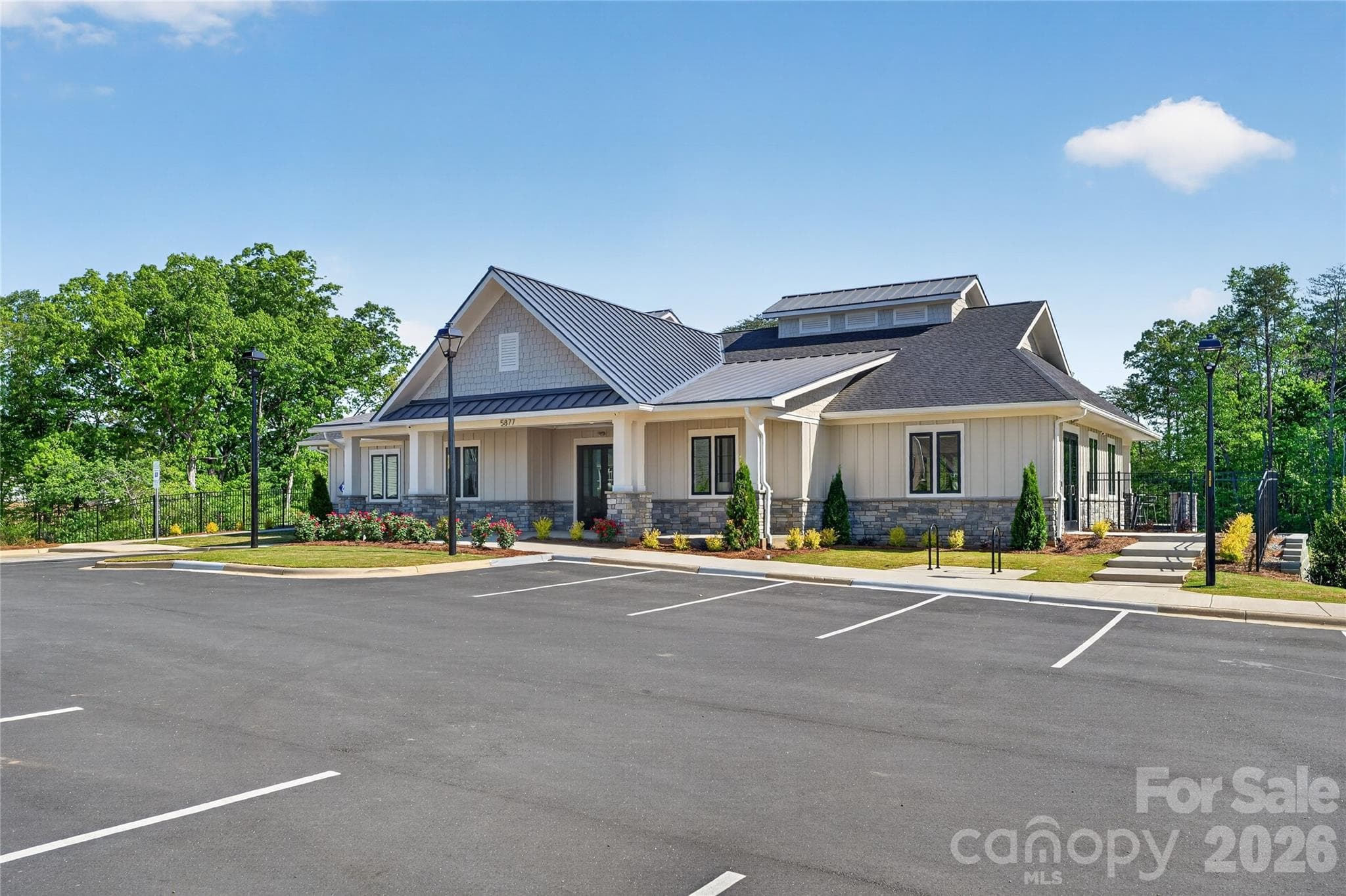 Single Family Residence at 2087 Morning Gold Drive, Maiden, photo 11 of 25