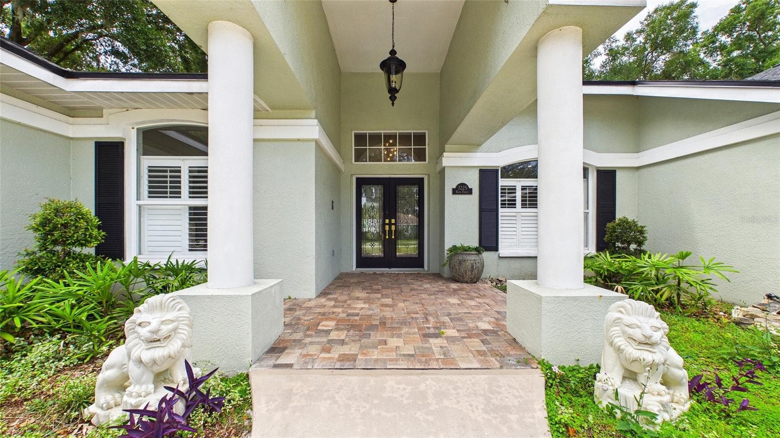 Single Family Residence at 7225 RIVER FOREST LN, TEMPLE TERRACE, photo 5 of 70