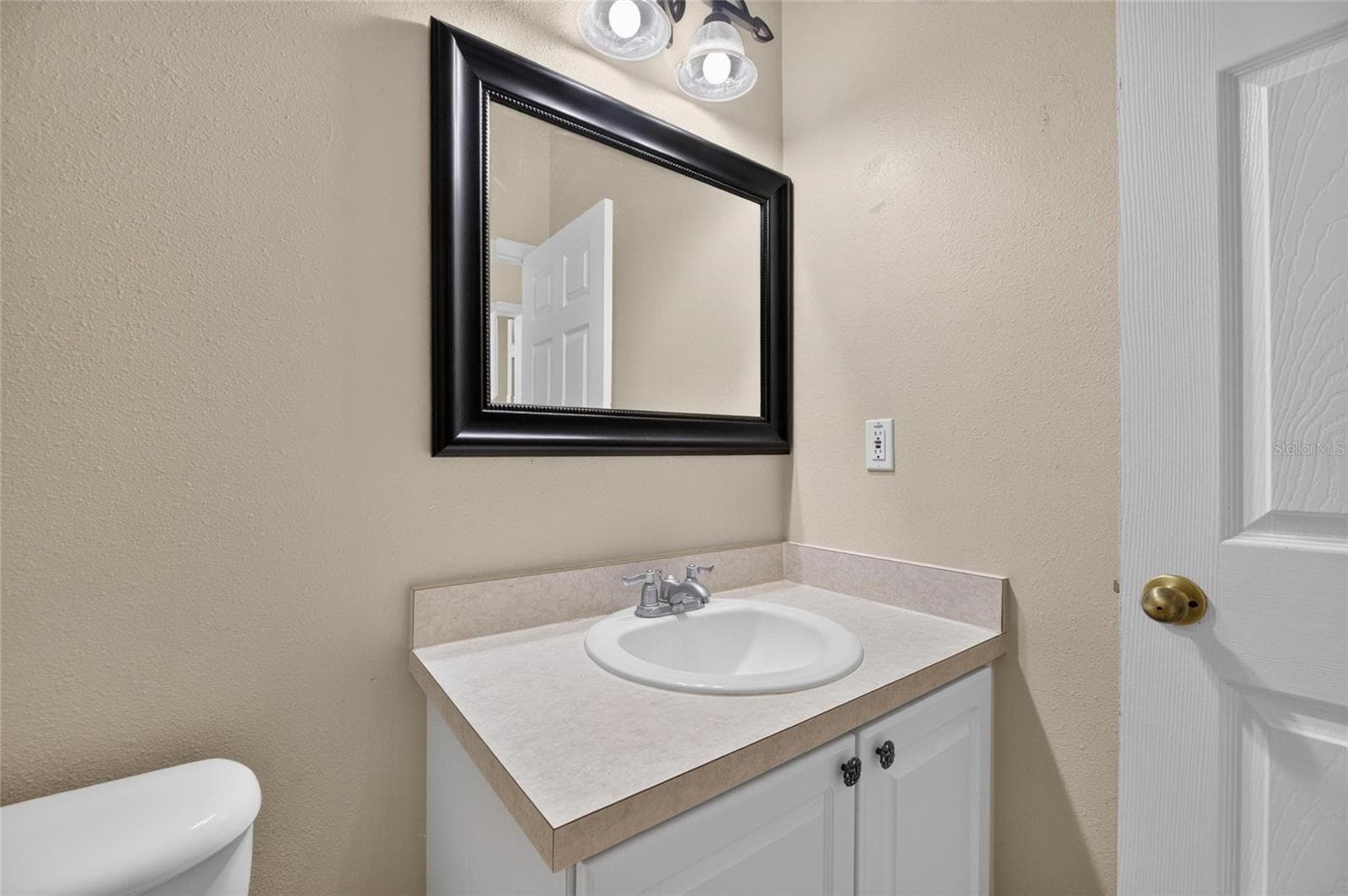 Single Family Residence at 24519 BREEZY OAK CT, LUTZ, photo 11 of 63