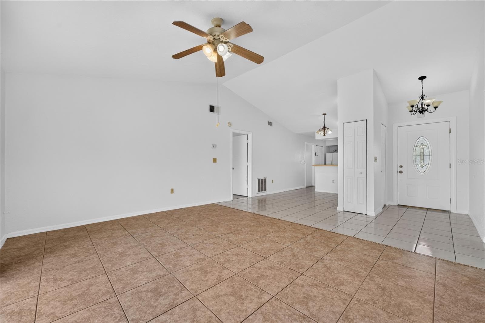 Single Family Residence at 913 SAN RAFAEL WAY, KISSIMMEE, photo 7 of 28