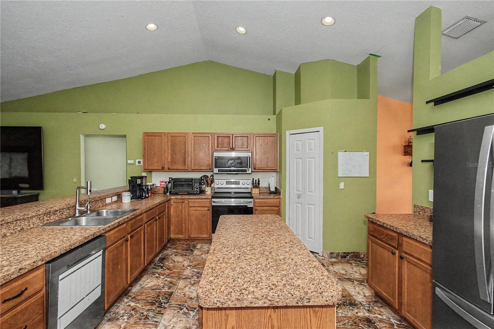 Single Family Residence at 8137 SW 138TH STREET RD, OCALA, photo 6 of 21