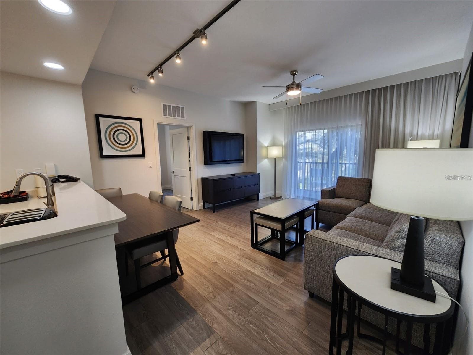 Condo - Hotel at 14501 GROVE RESORT AVE #3401, WINTER GARDEN, photo 6 of 38