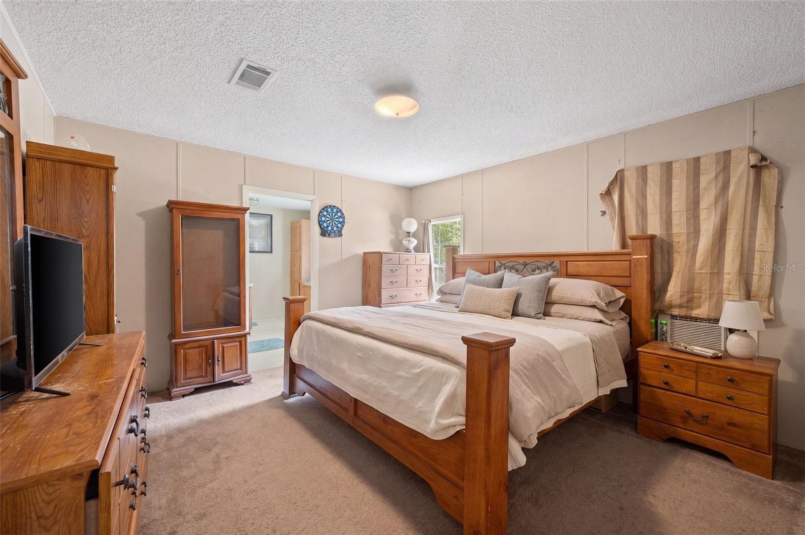 Manufactured Home at 9798 STATE ROAD 100 W, STARKE, photo 16 of 46