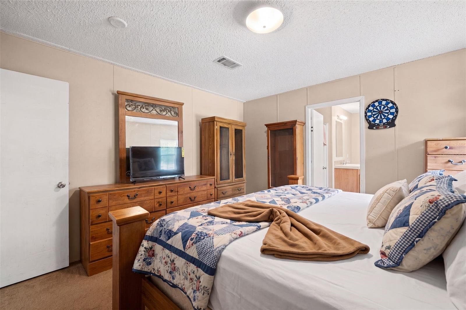 Manufactured Home at 9798 STATE ROAD 100 W, STARKE, photo 18 of 46
