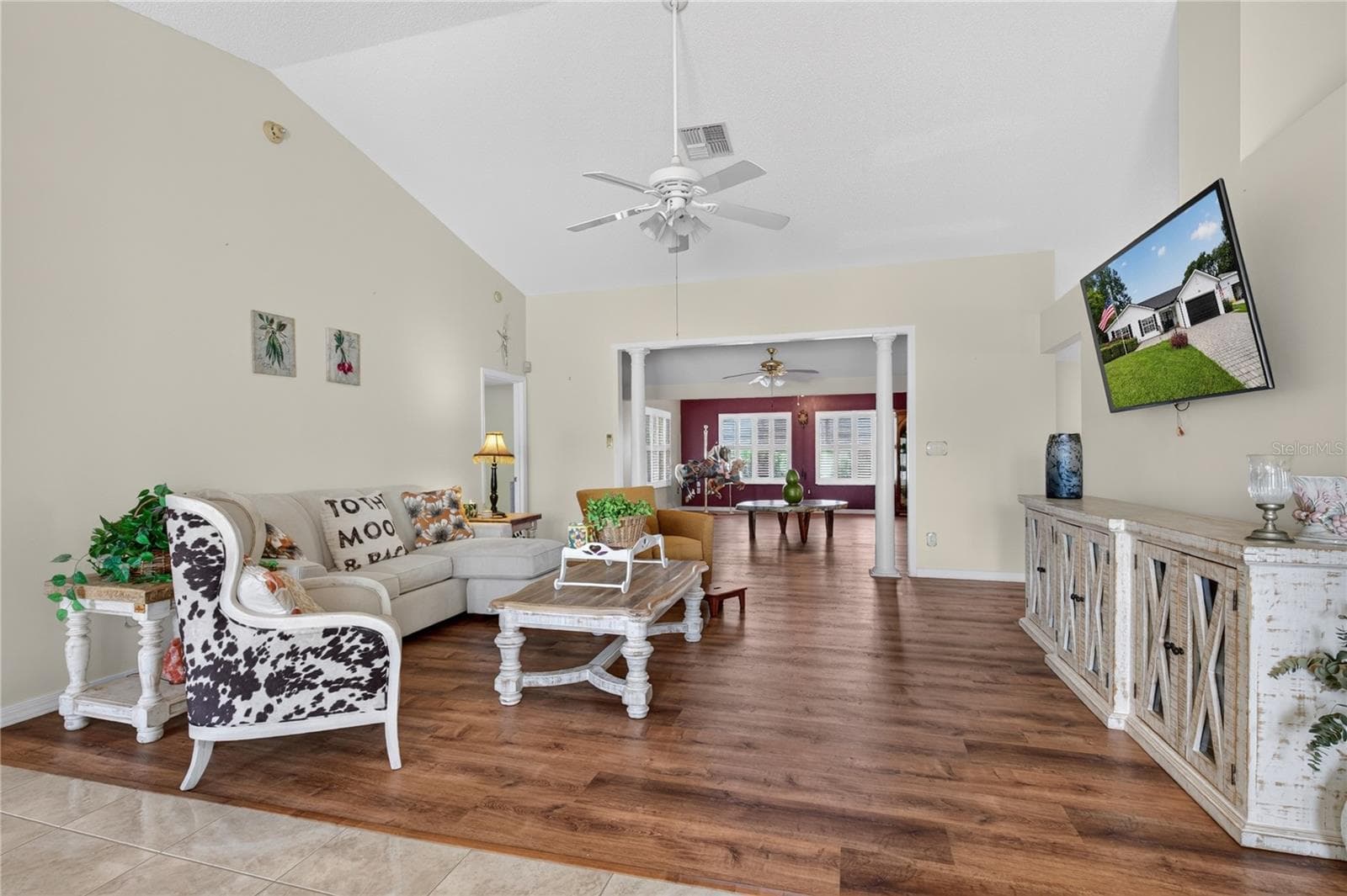 Single Family Residence at 25102 MERIWEATHER RD, LEESBURG, photo 11 of 41