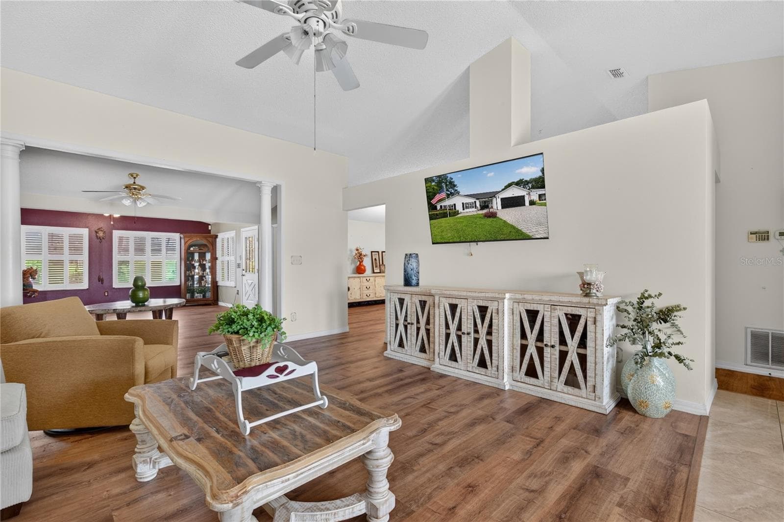 Single Family Residence at 25102 MERIWEATHER RD, LEESBURG, photo 13 of 41