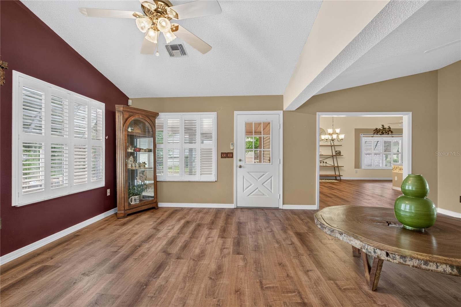 Single Family Residence at 25102 MERIWEATHER RD, LEESBURG, photo 15 of 41